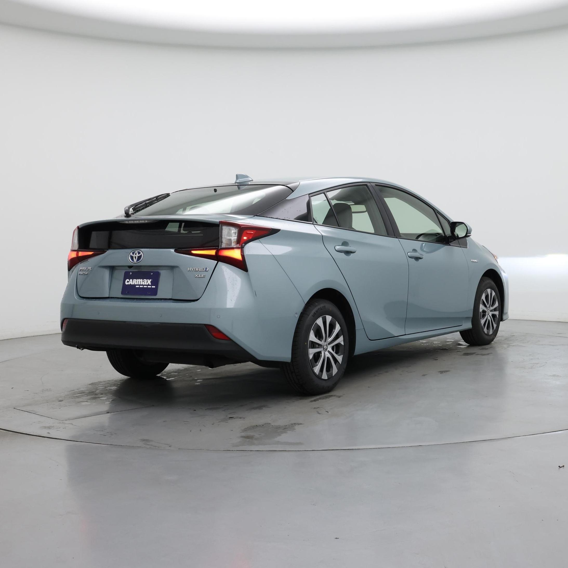 Thumbnail: 2020 Toyota Prius - 8