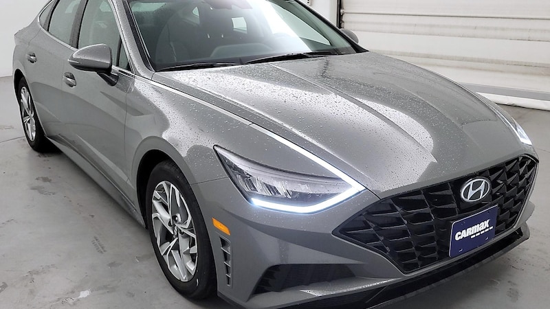 2022 Hyundai Sonata SEL Hero Image