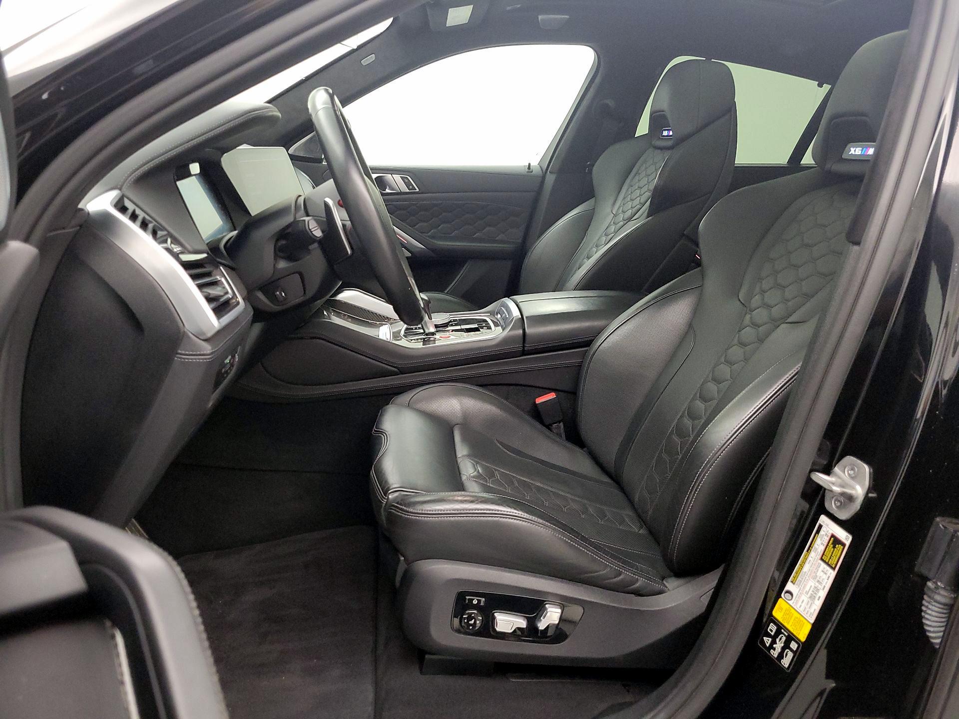 Thumbnail: 2021 BMW X6 - 11