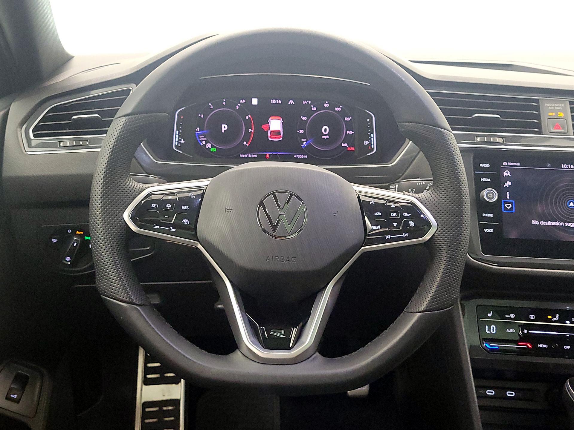 Thumbnail: 2022 Volkswagen Tiguan - 10