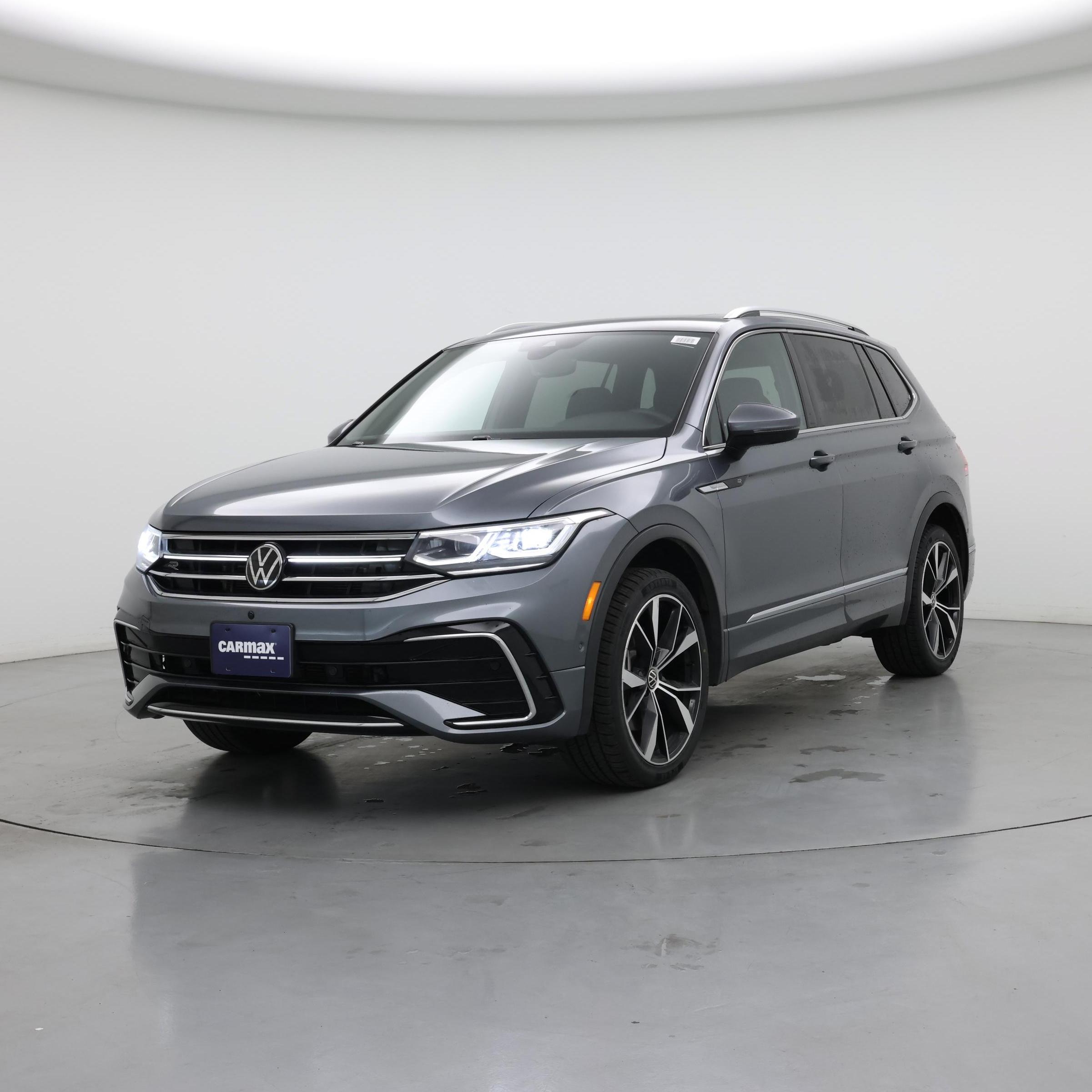 Thumbnail: 2022 Volkswagen Tiguan - 4
