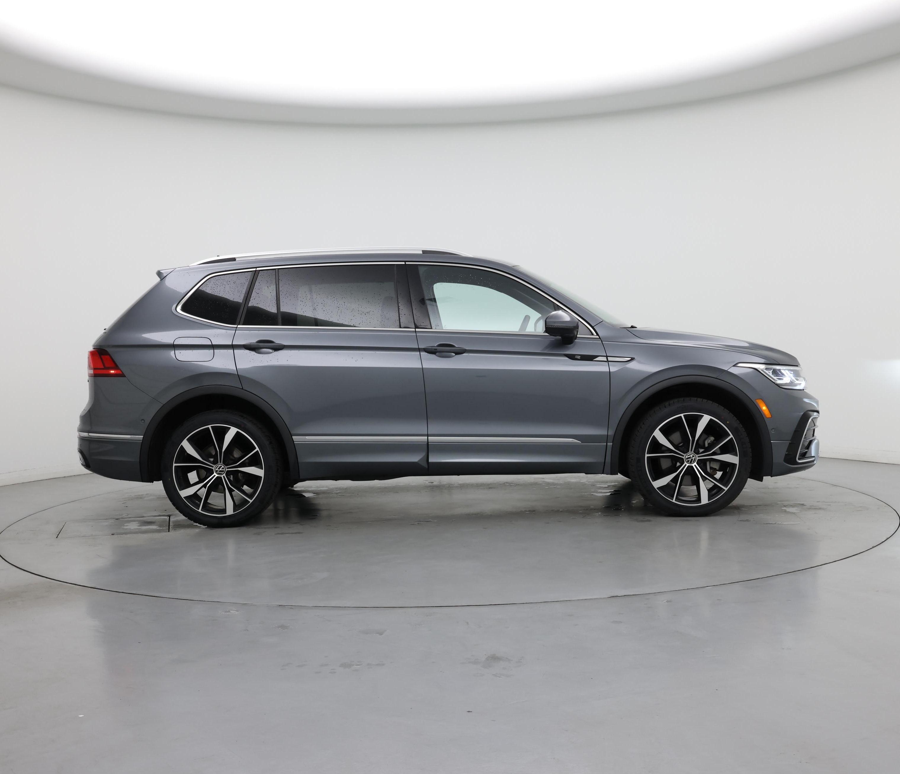 Thumbnail: 2022 Volkswagen Tiguan - 7