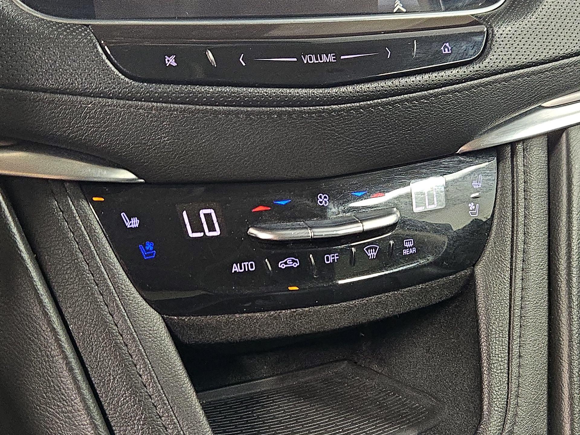 Thumbnail: 2018 Cadillac XT5 - 17