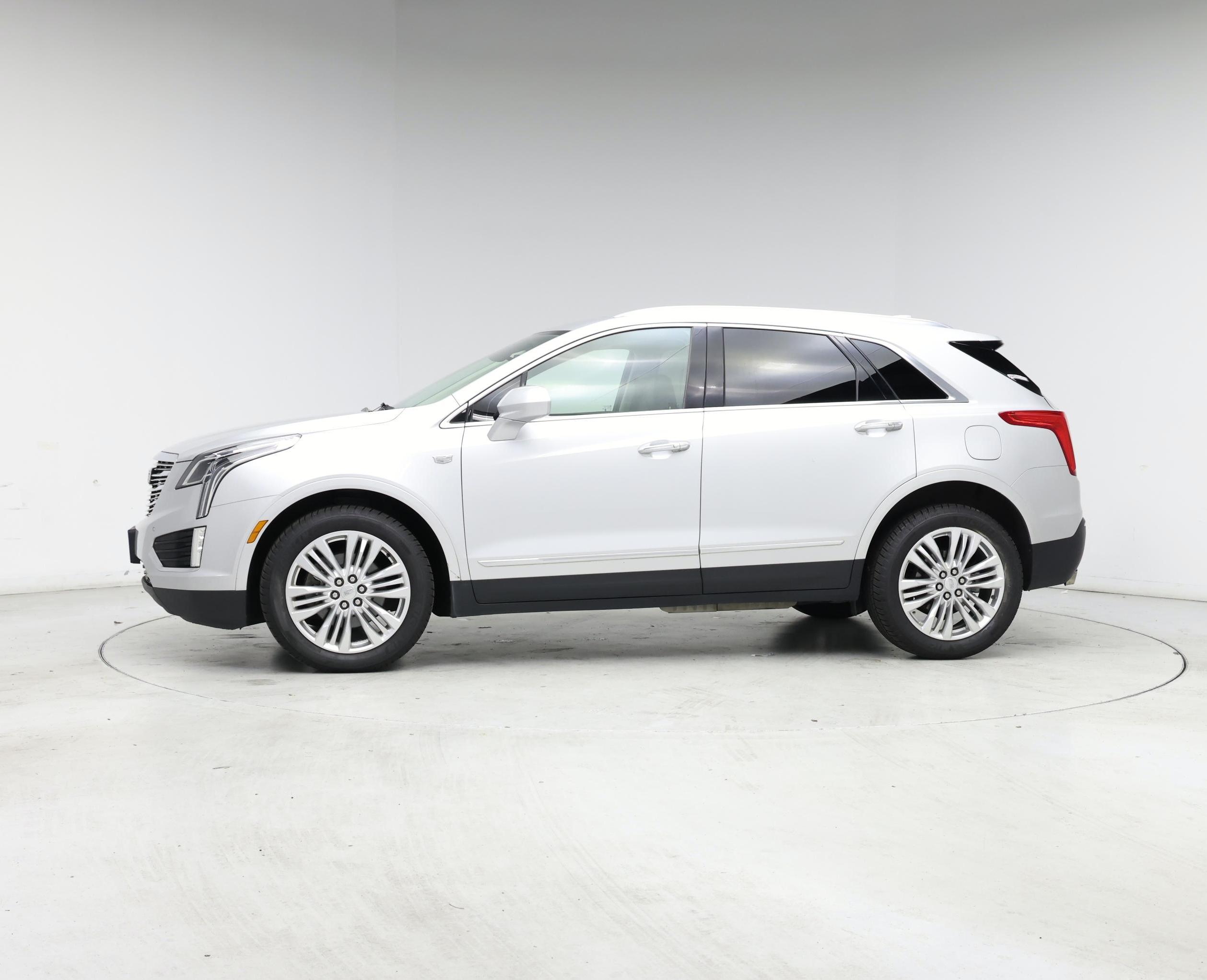 Thumbnail: 2018 Cadillac XT5 - 3