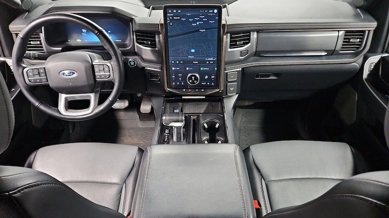 2022 Ford F-150 Lightning Lariat 9