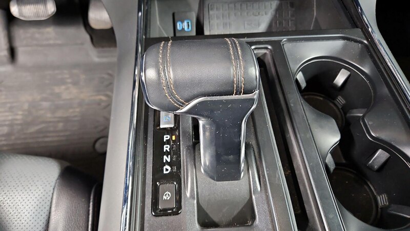 2022 Ford F-150 Lightning Lariat 18