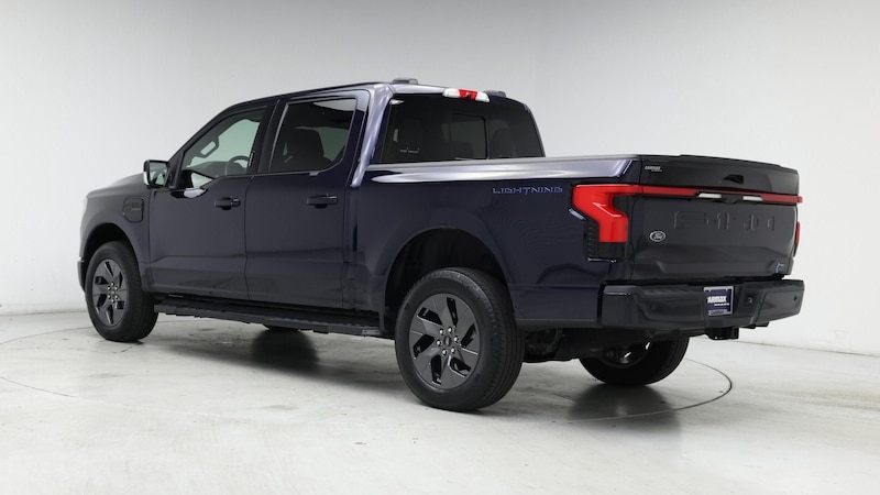 2022 Ford F-150 Lightning Lariat 2