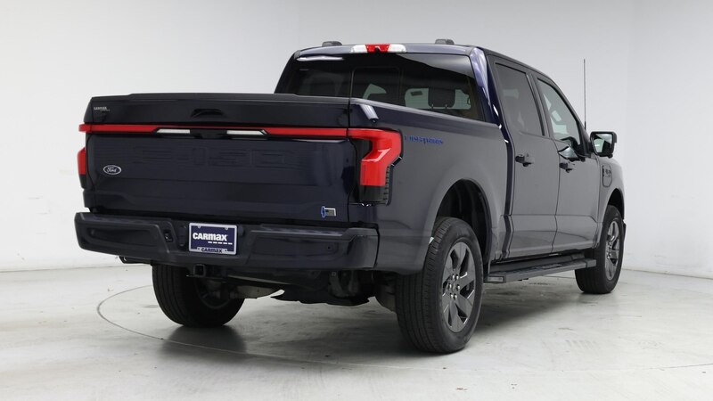 2022 Ford F-150 Lightning Lariat 8