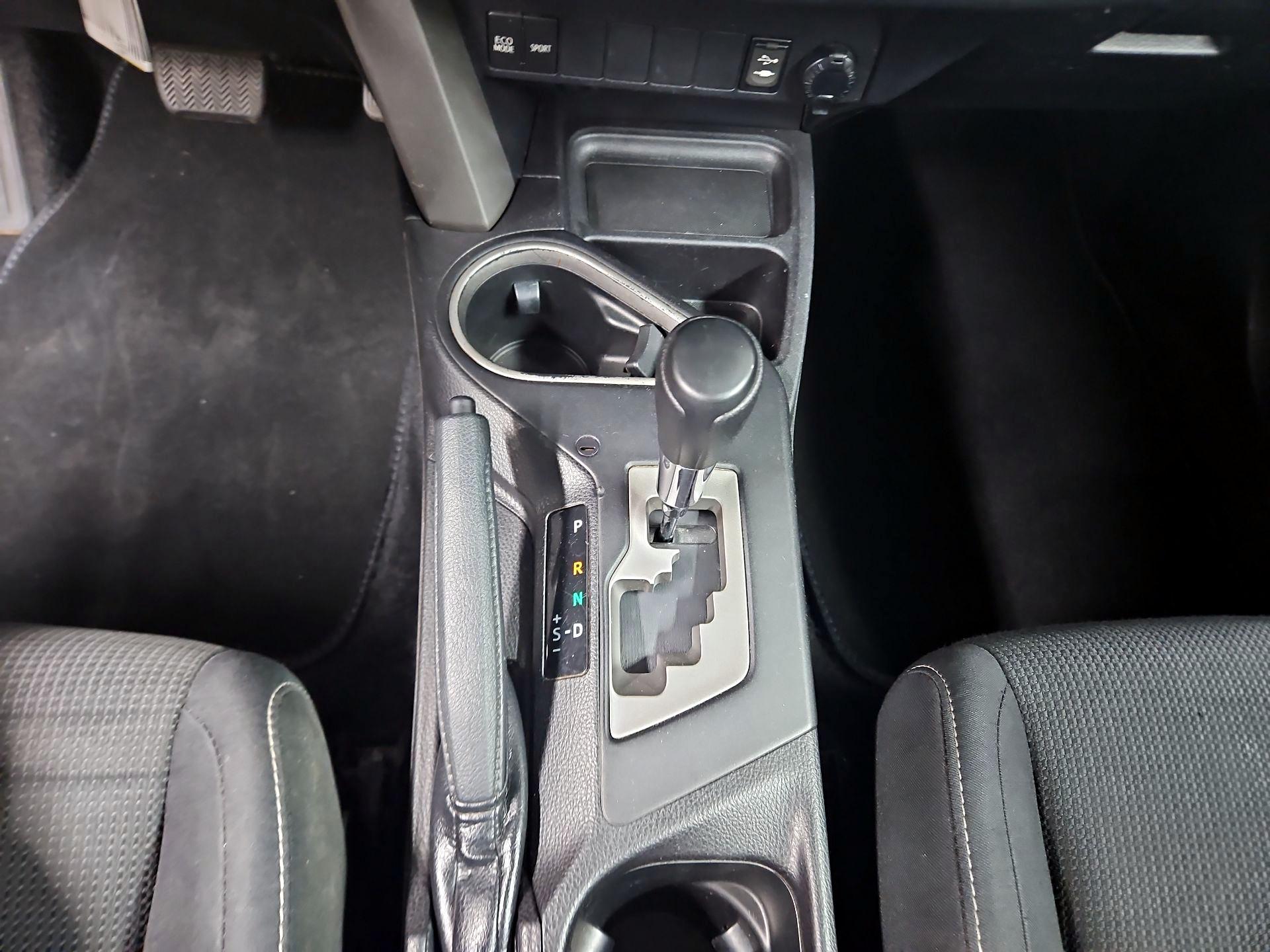 Thumbnail: 2017 Toyota RAV4 - 17