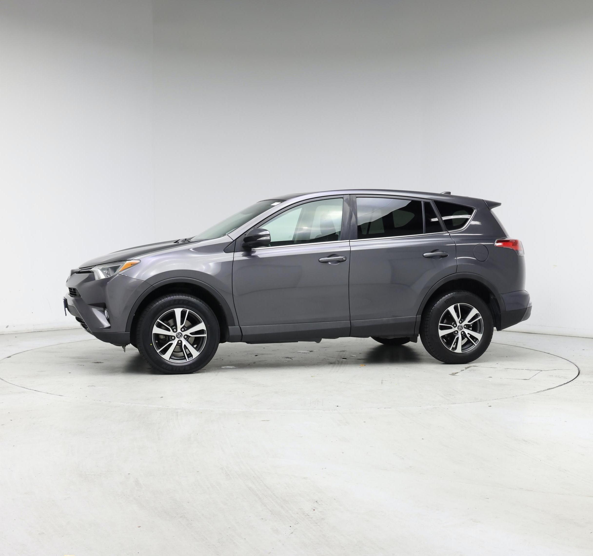 Thumbnail: 2017 Toyota RAV4 - 3