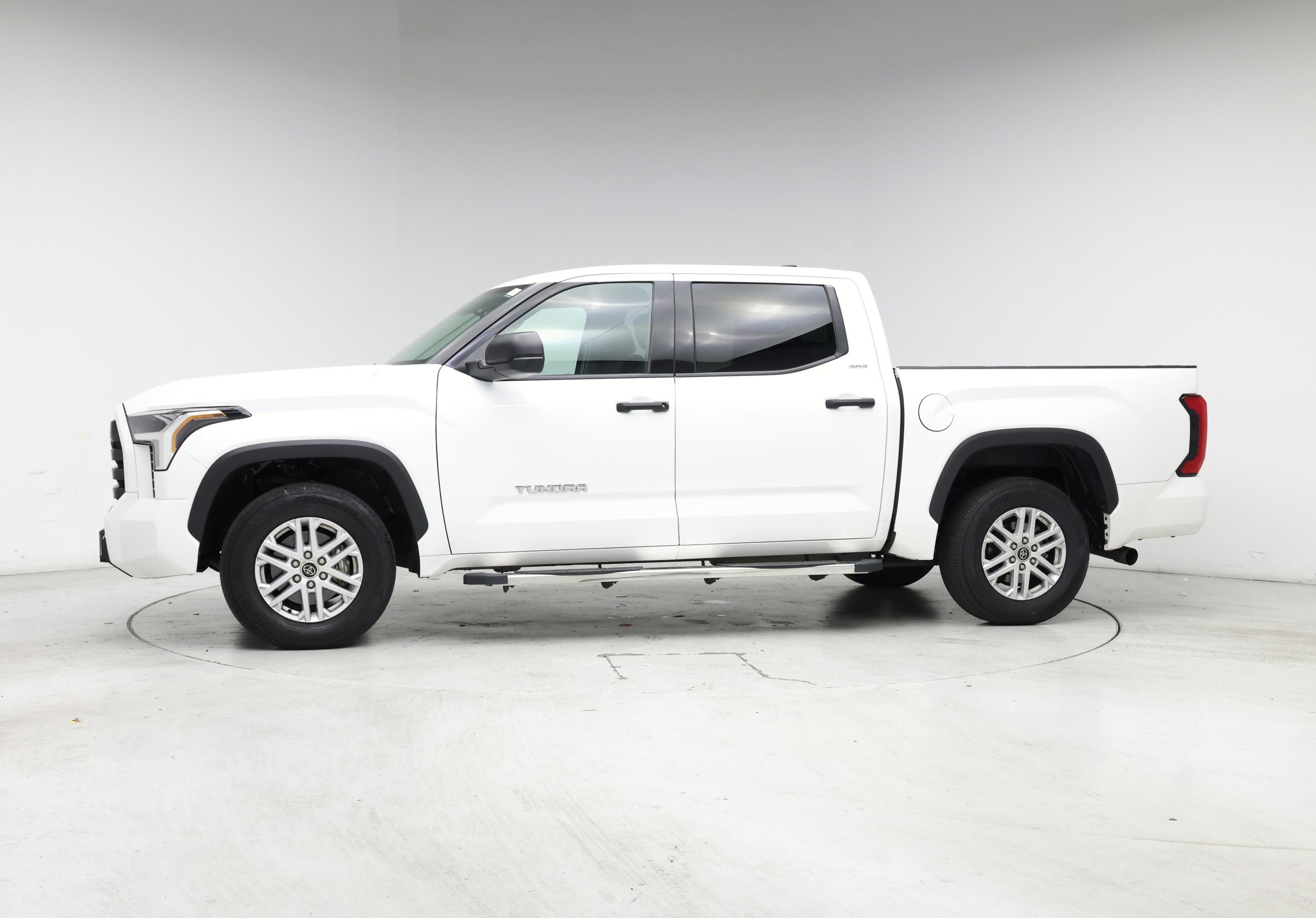 Thumbnail: 2022 Toyota Tundra - 3