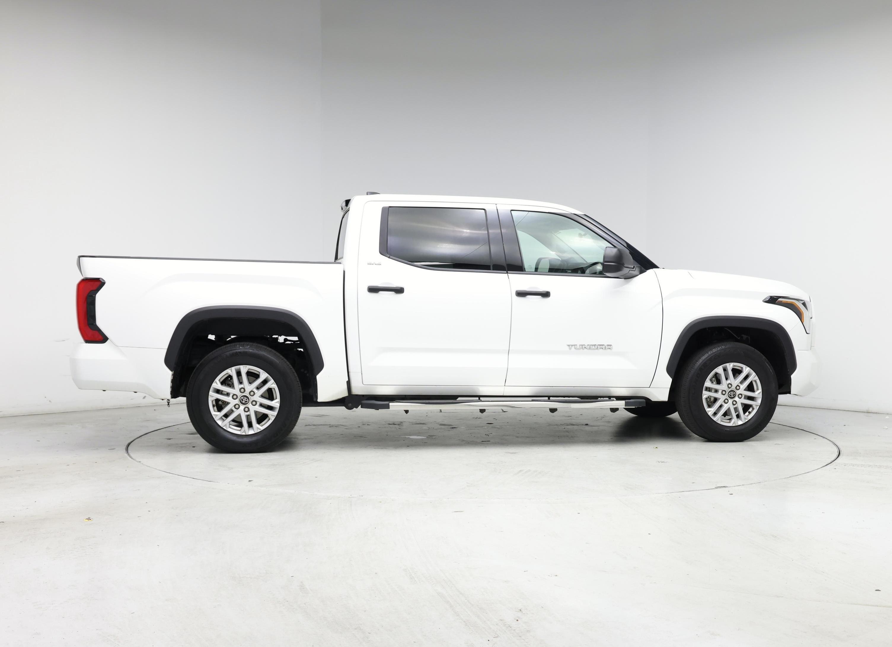 Thumbnail: 2022 Toyota Tundra - 7