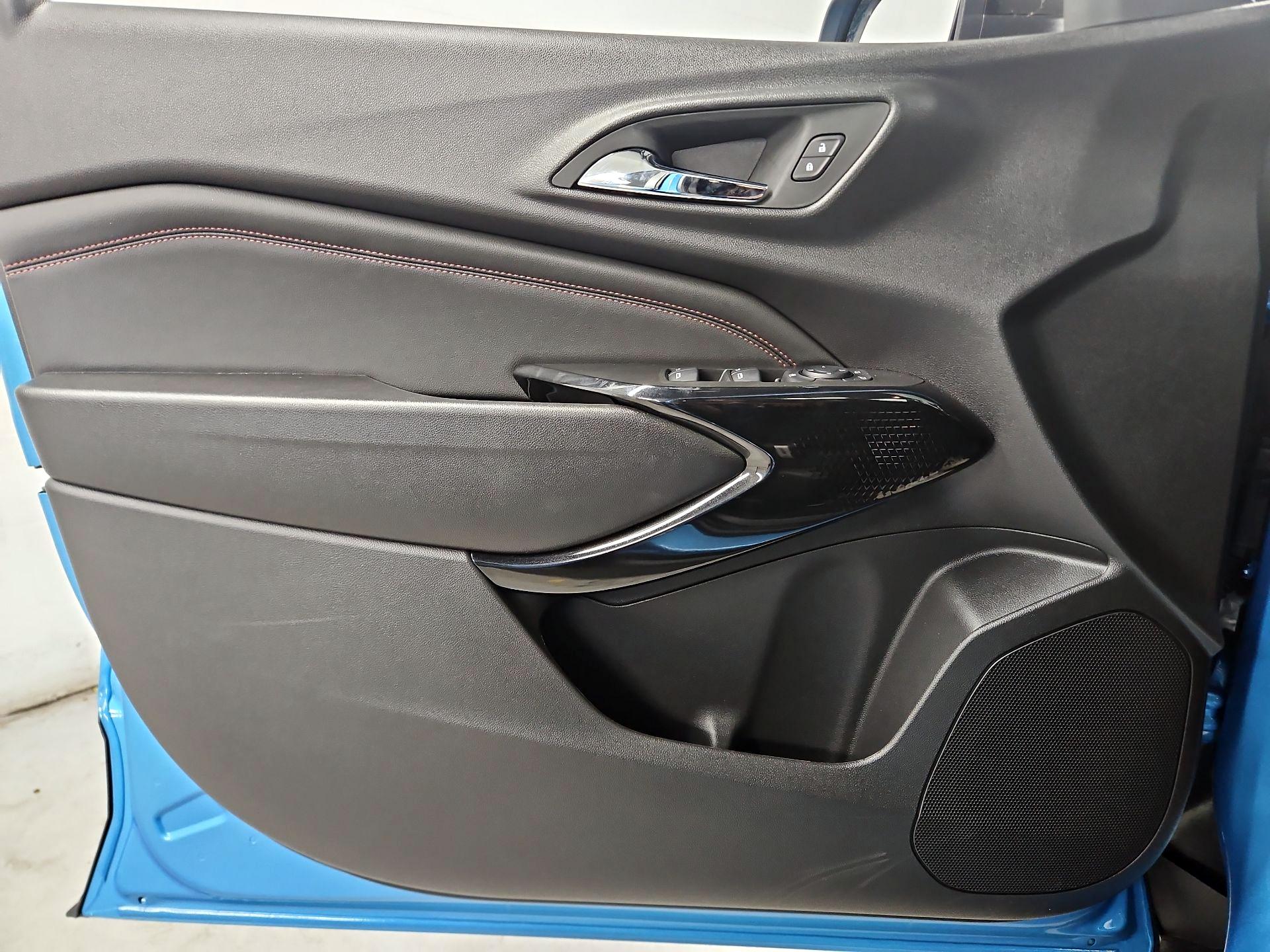 Thumbnail: 2025 Chevrolet Trax - 12