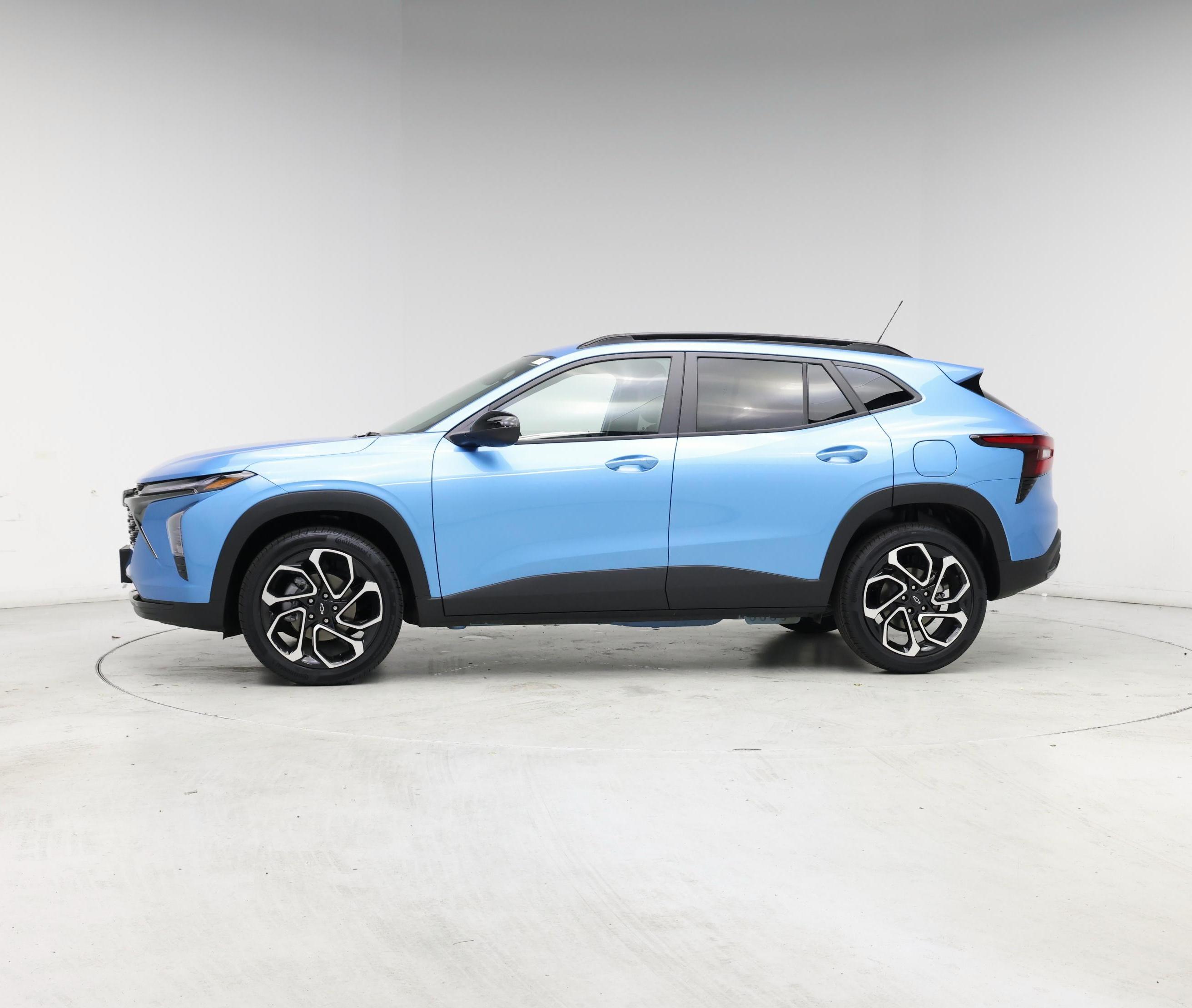 Thumbnail: 2025 Chevrolet Trax - 3