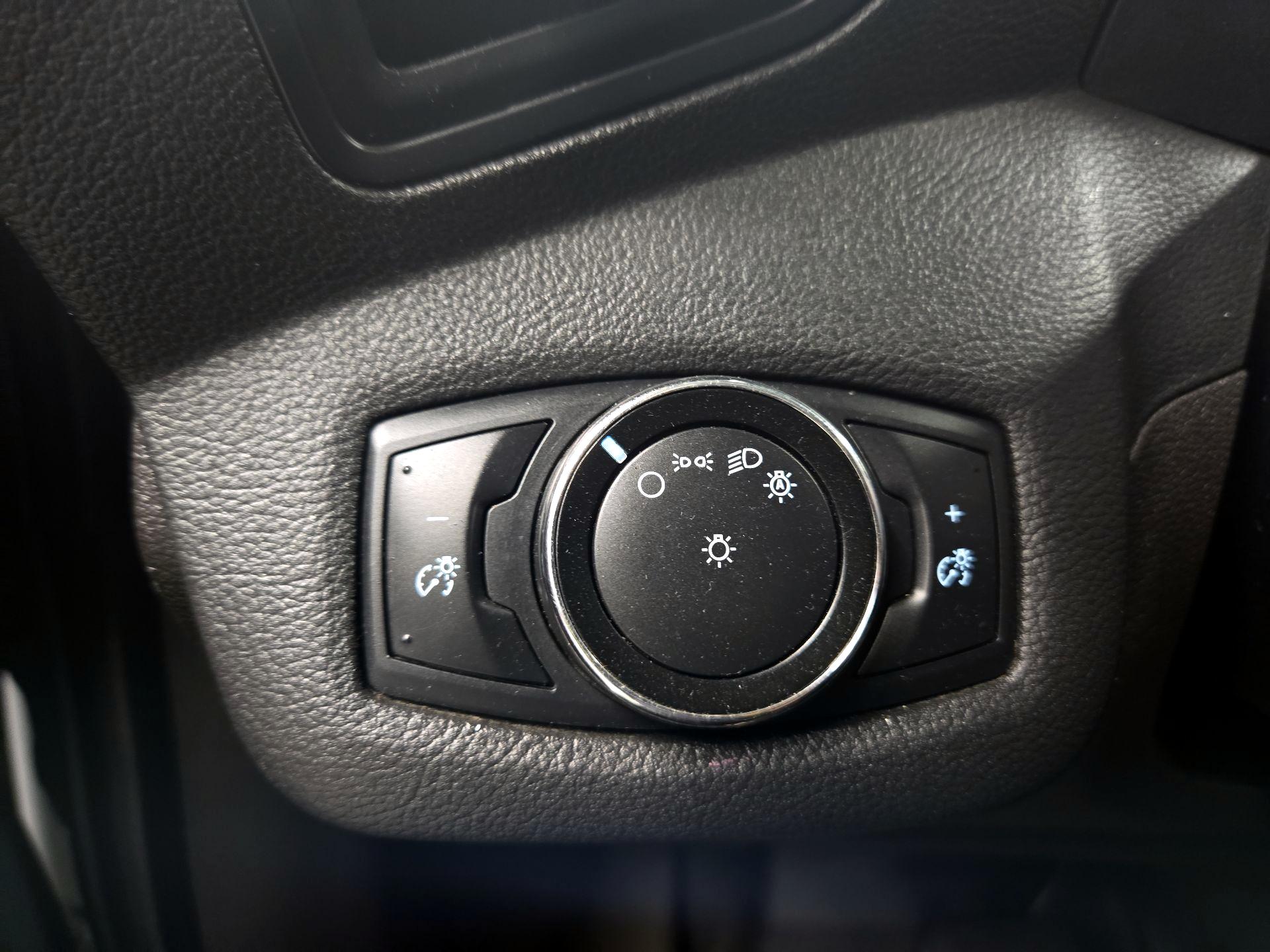 Thumbnail: 2014 Ford C-Max - 13