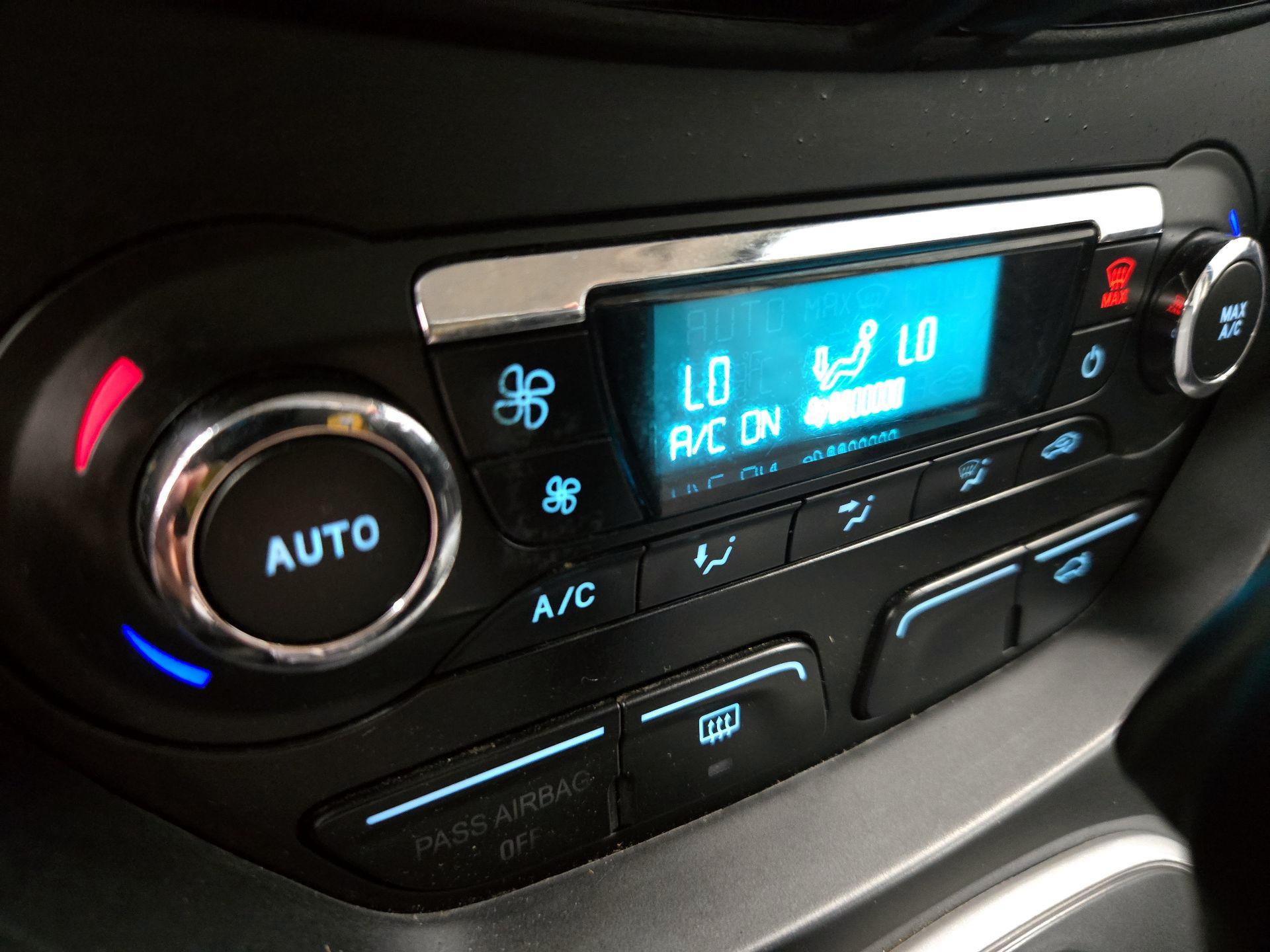 Thumbnail: 2014 Ford C-Max - 16