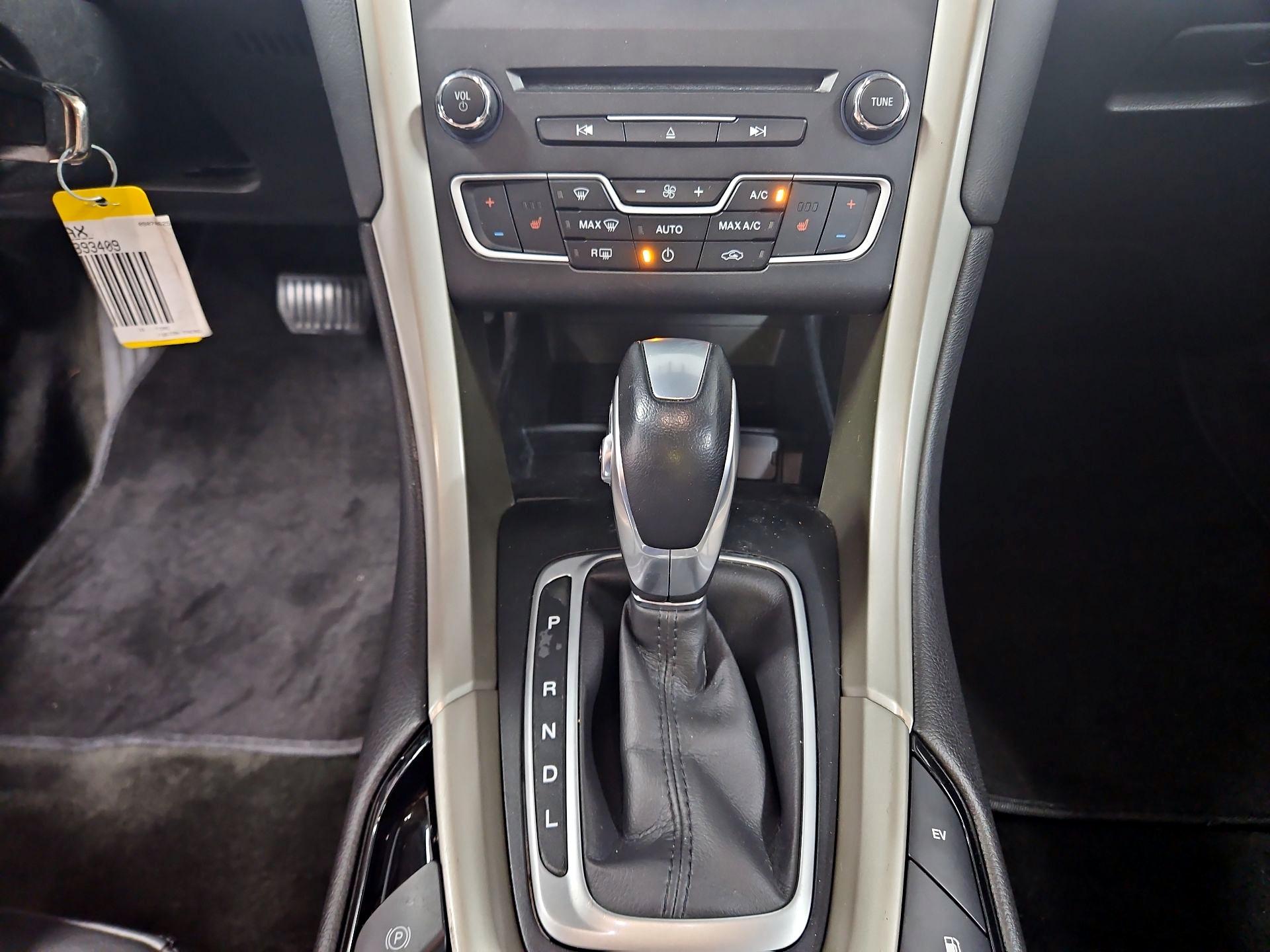 Thumbnail: 2016 Ford Fusion - 17