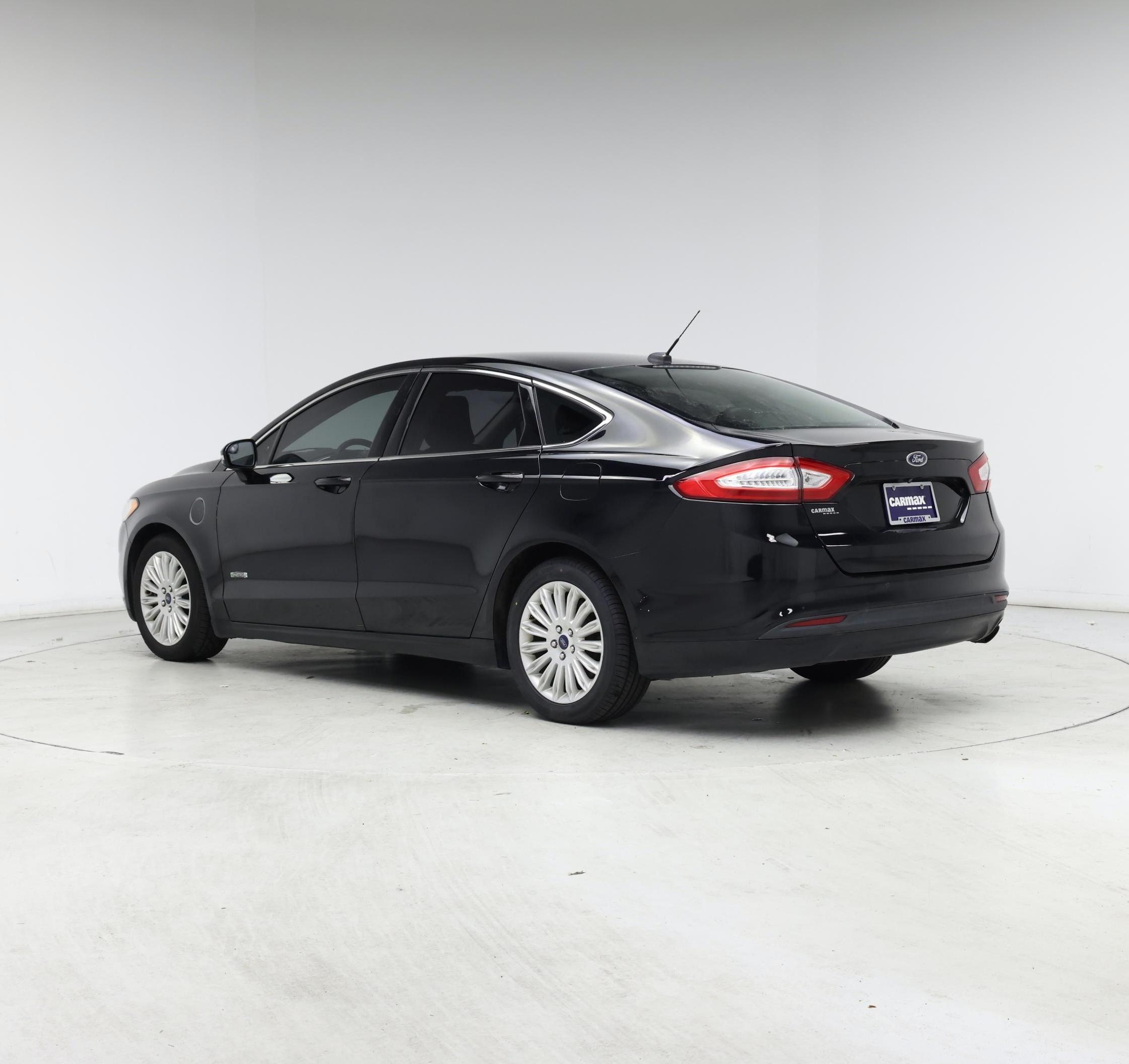 Thumbnail: 2016 Ford Fusion - 2