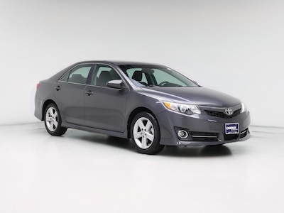 Silver 2013 Toyota Camry SE
