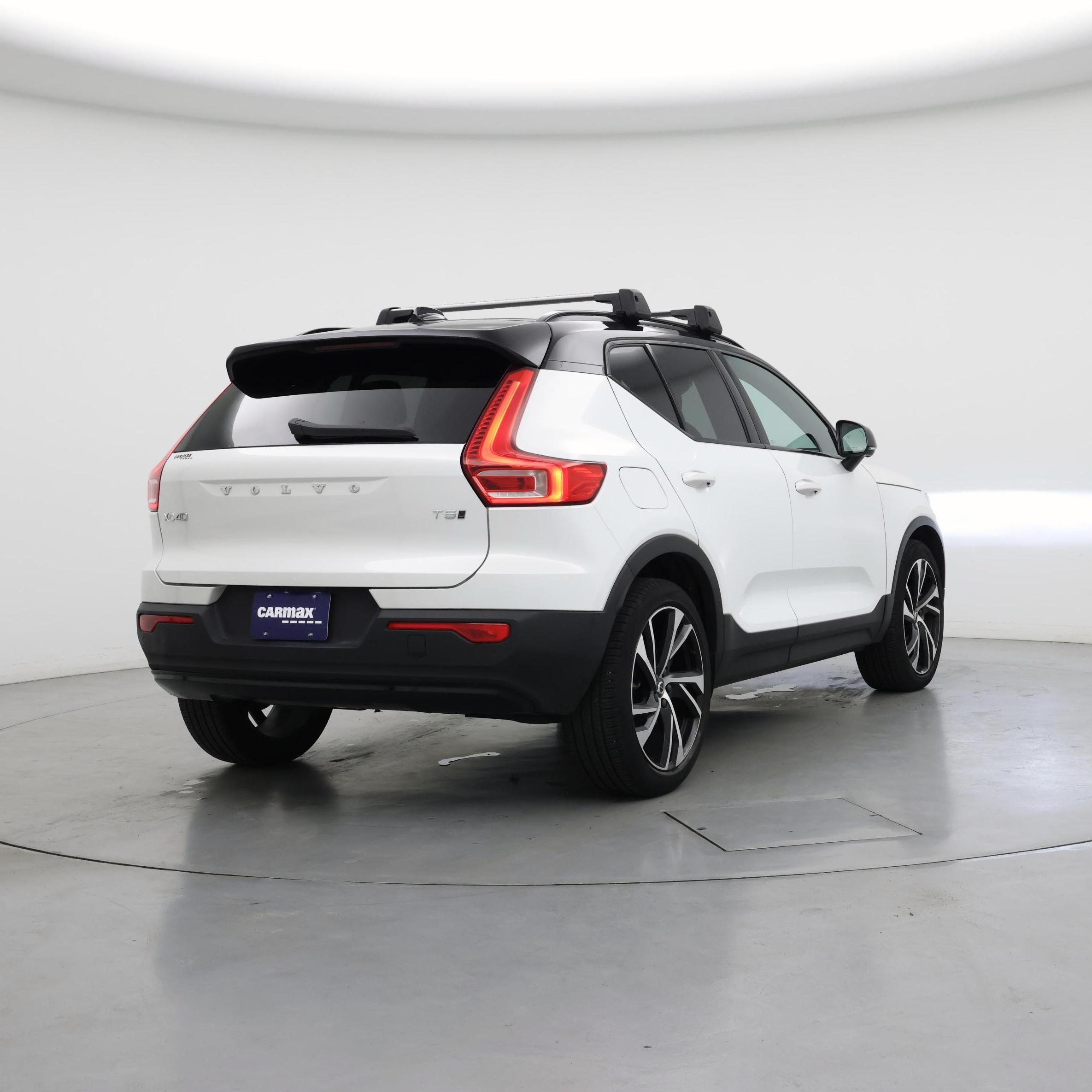 Thumbnail: 2021 Volvo XC40 - 8