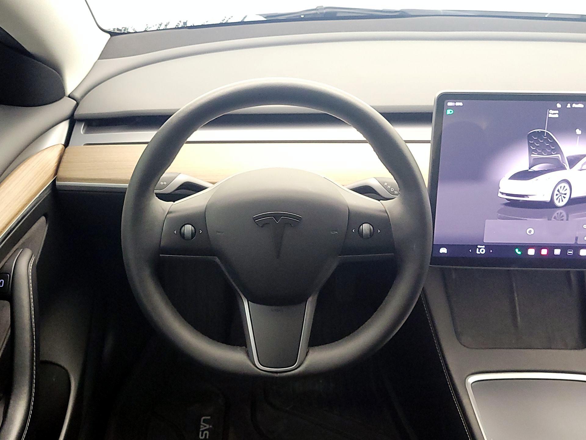 Thumbnail: 2023 Tesla Model 3 - 10