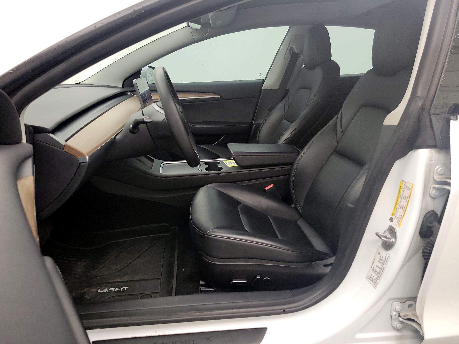 Thumbnail: 2023 Tesla Model 3 - 11