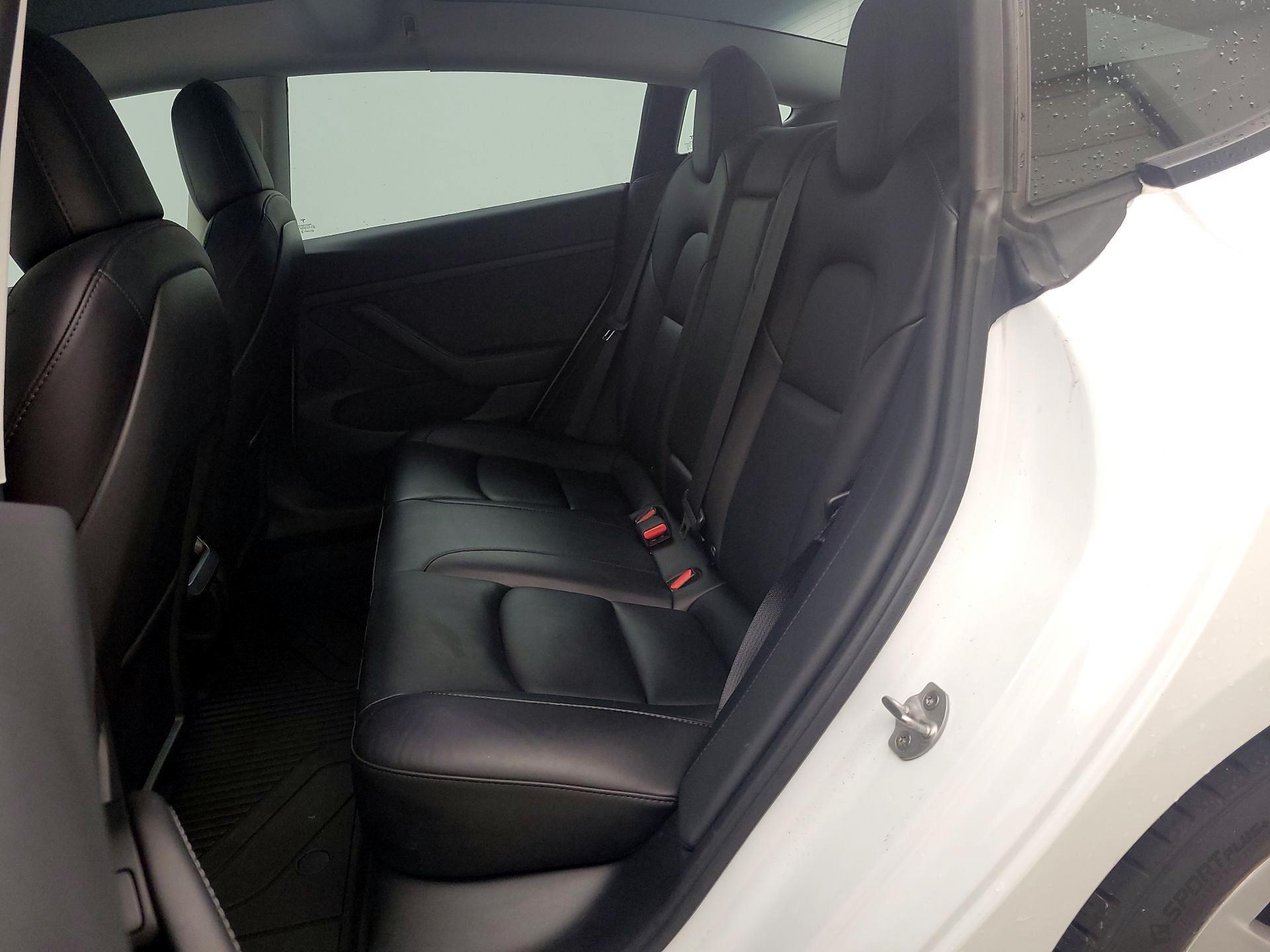 Thumbnail: 2023 Tesla Model 3 - 19