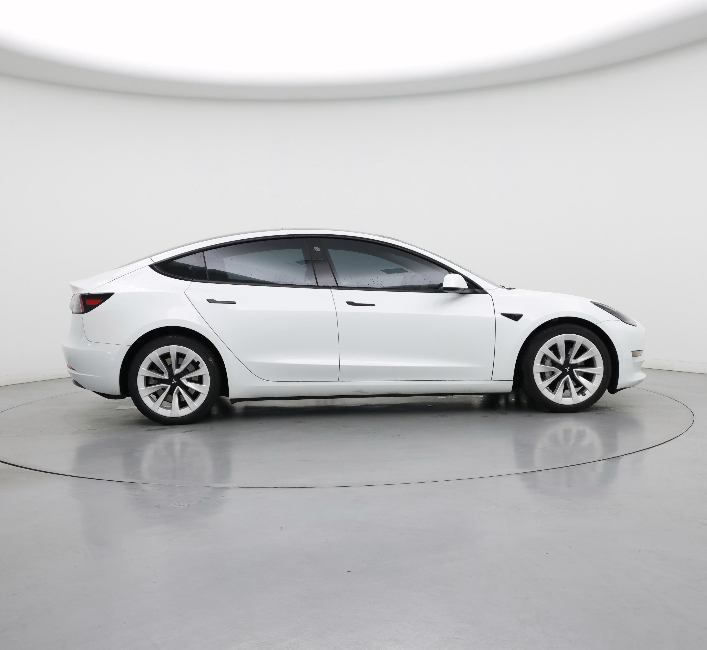 Thumbnail: 2023 Tesla Model 3 - 7