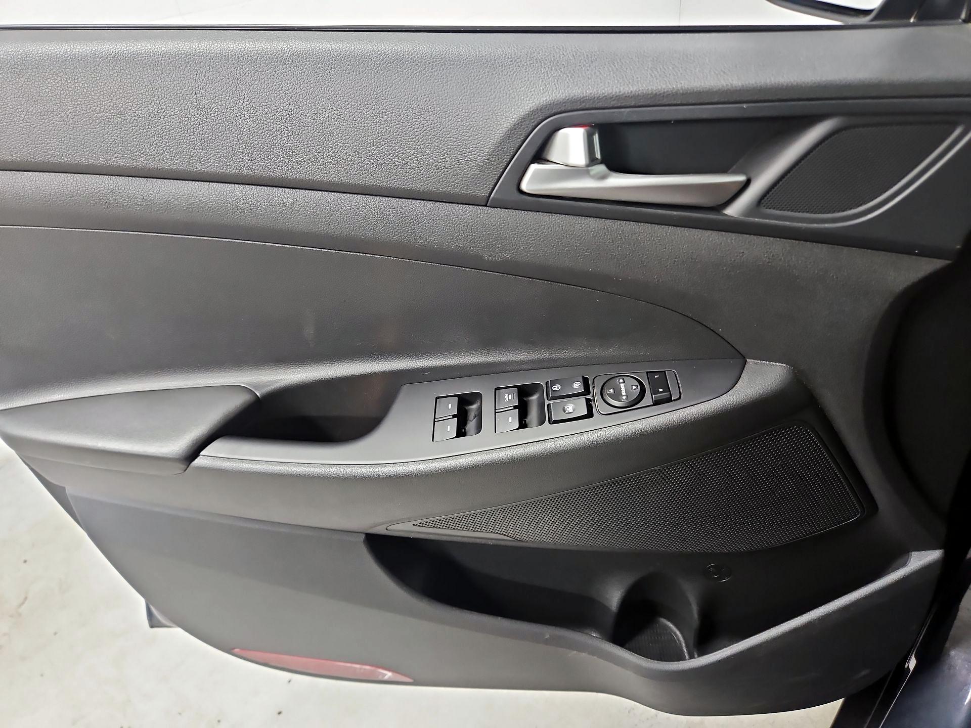 Thumbnail: 2021 Hyundai Tucson - 12