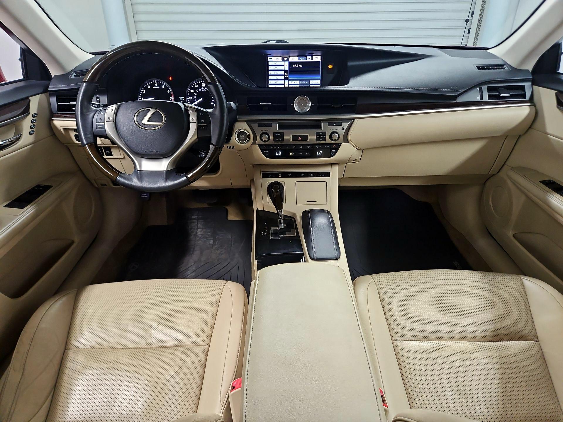 Thumbnail: 2014 Lexus ES - 9