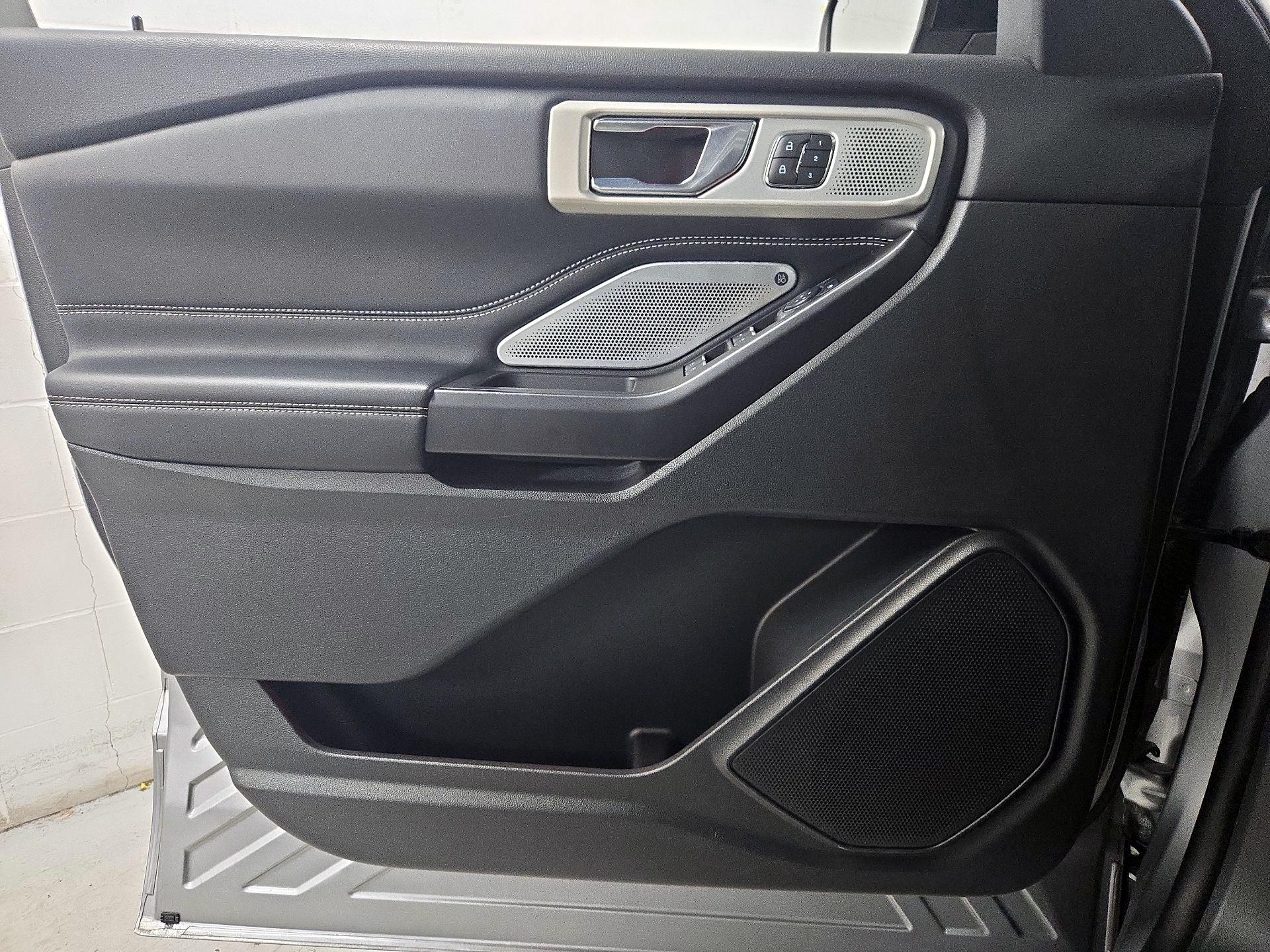 Thumbnail: 2020 Ford Explorer - 12