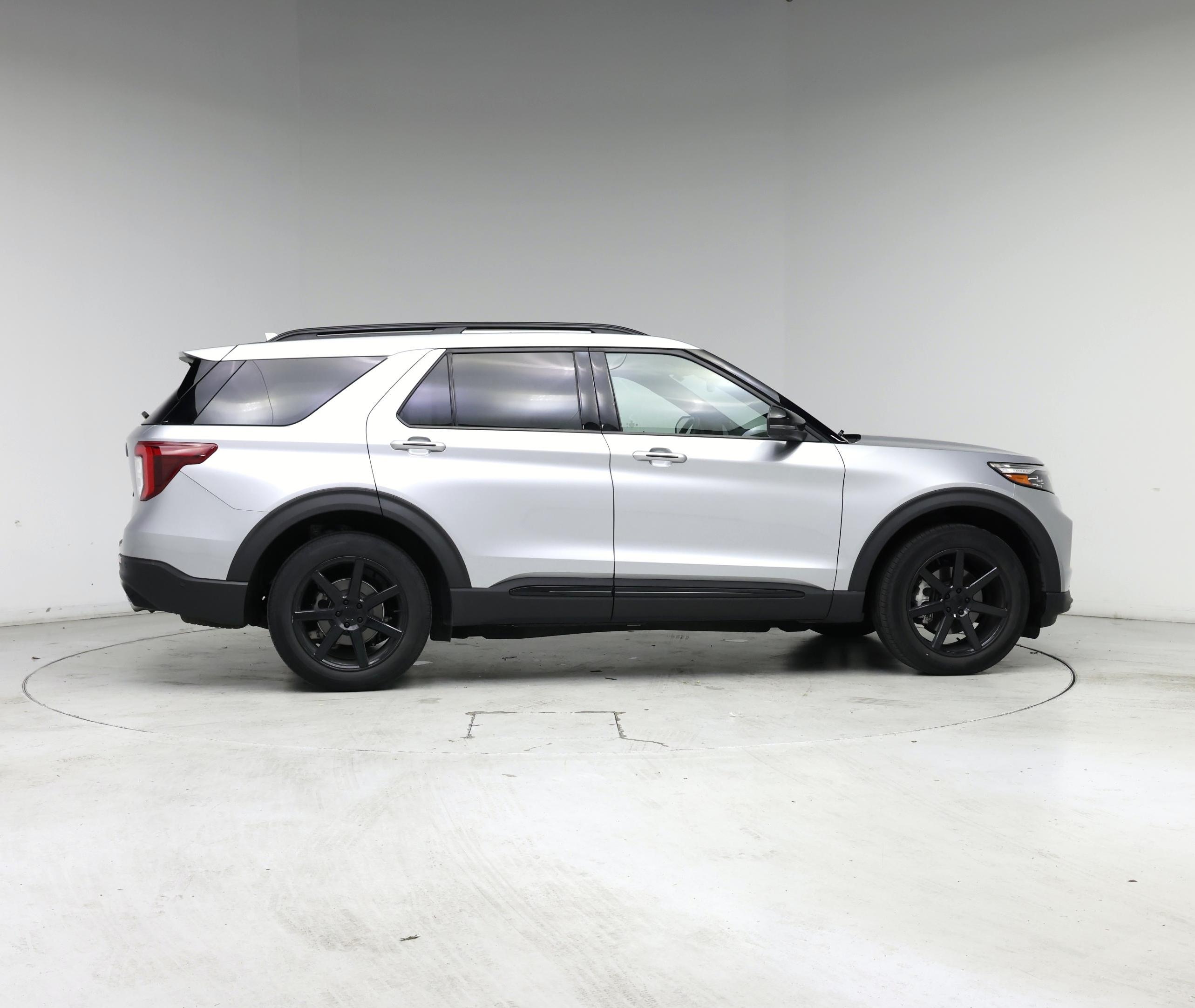Thumbnail: 2020 Ford Explorer - 7