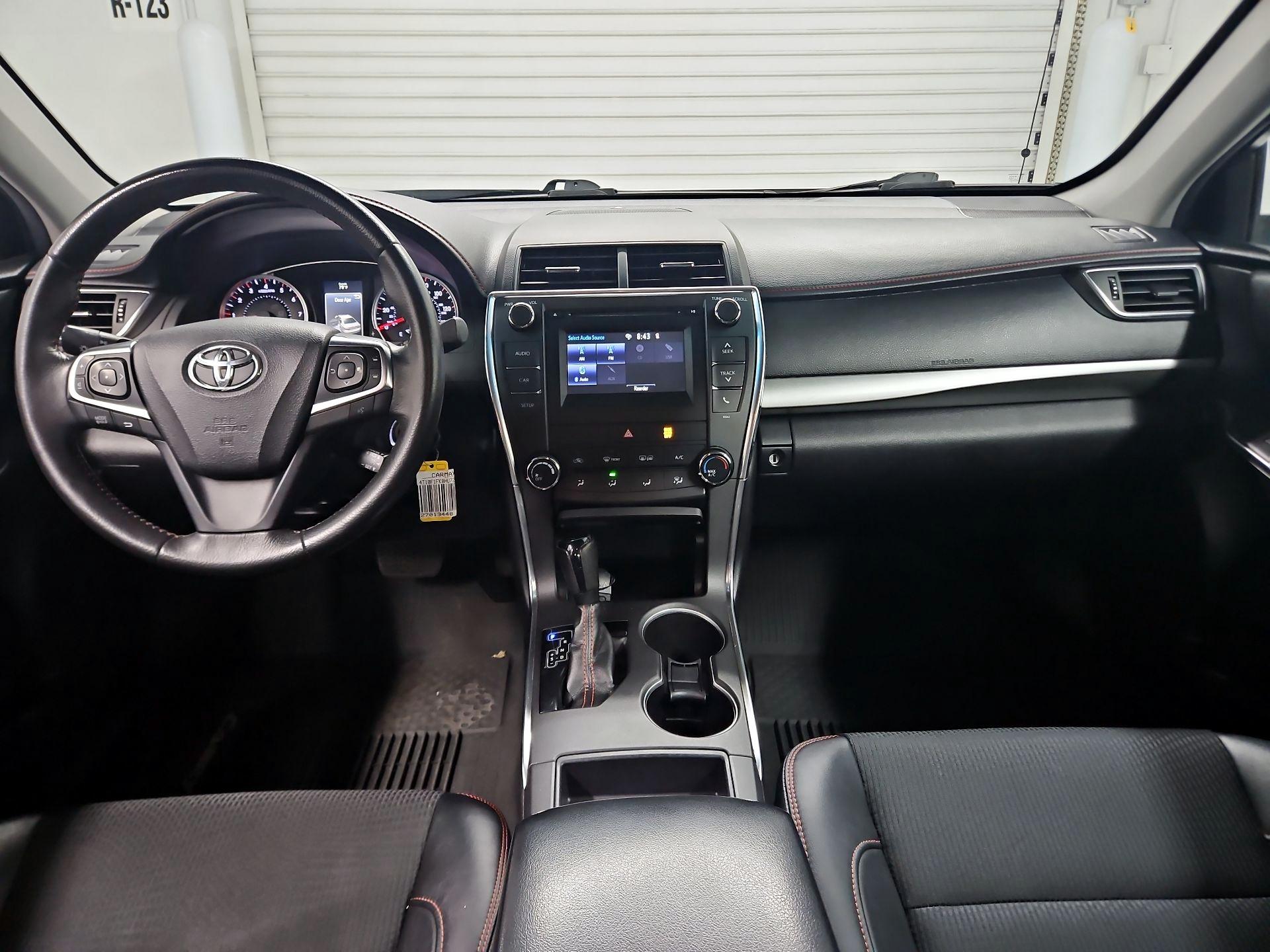 Thumbnail: 2017 Toyota Camry - 9