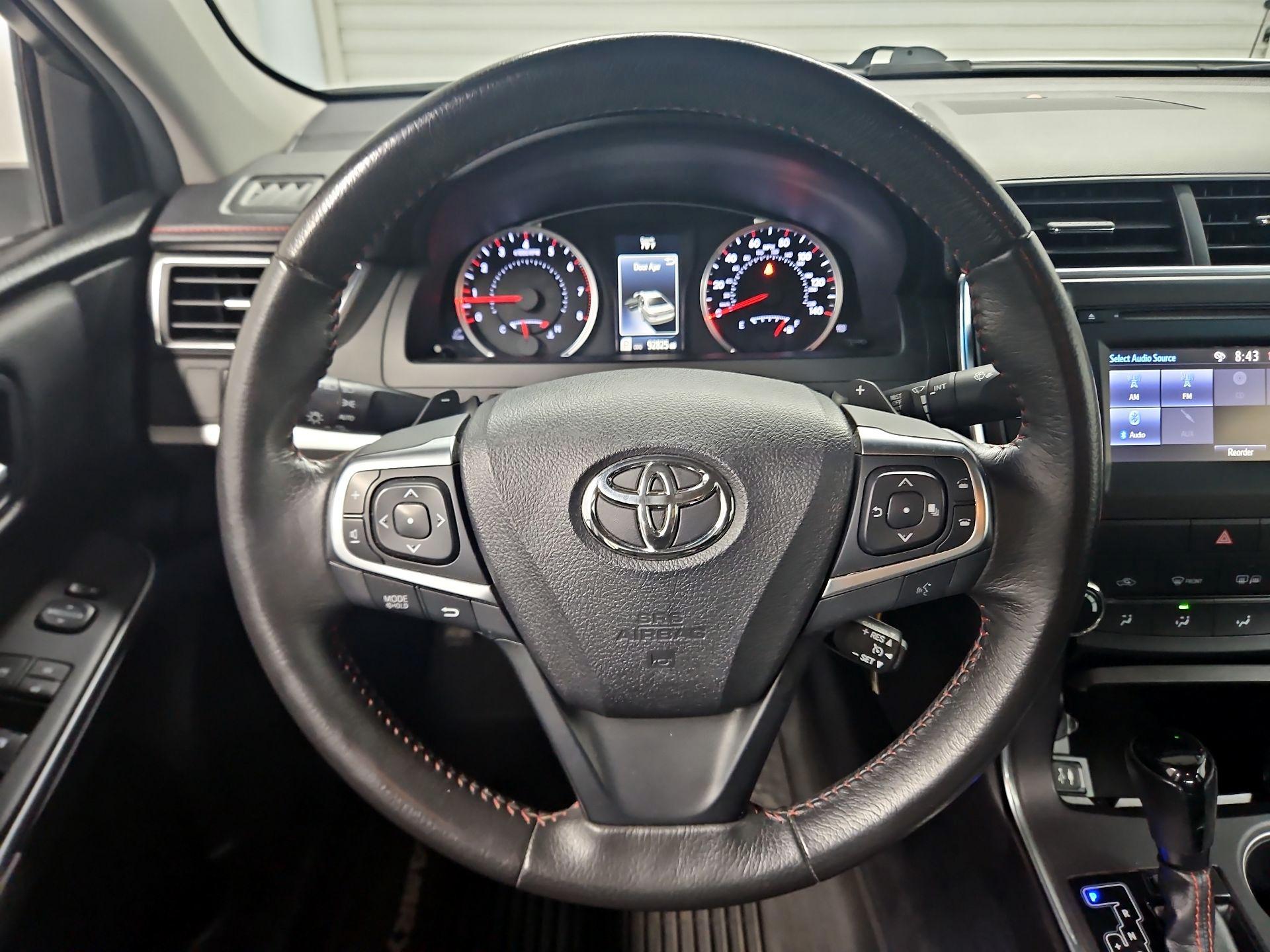 Thumbnail: 2017 Toyota Camry - 10