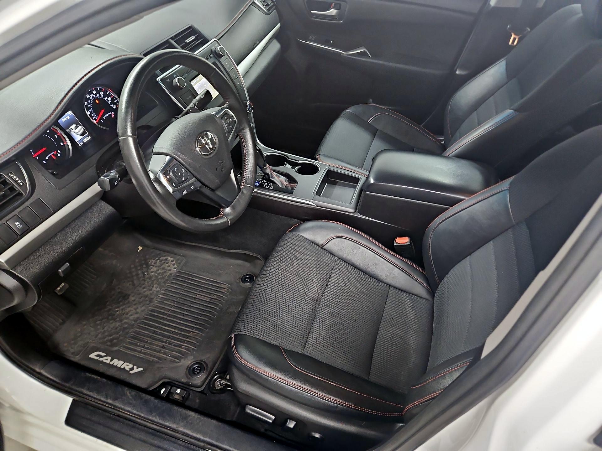 Thumbnail: 2017 Toyota Camry - 11