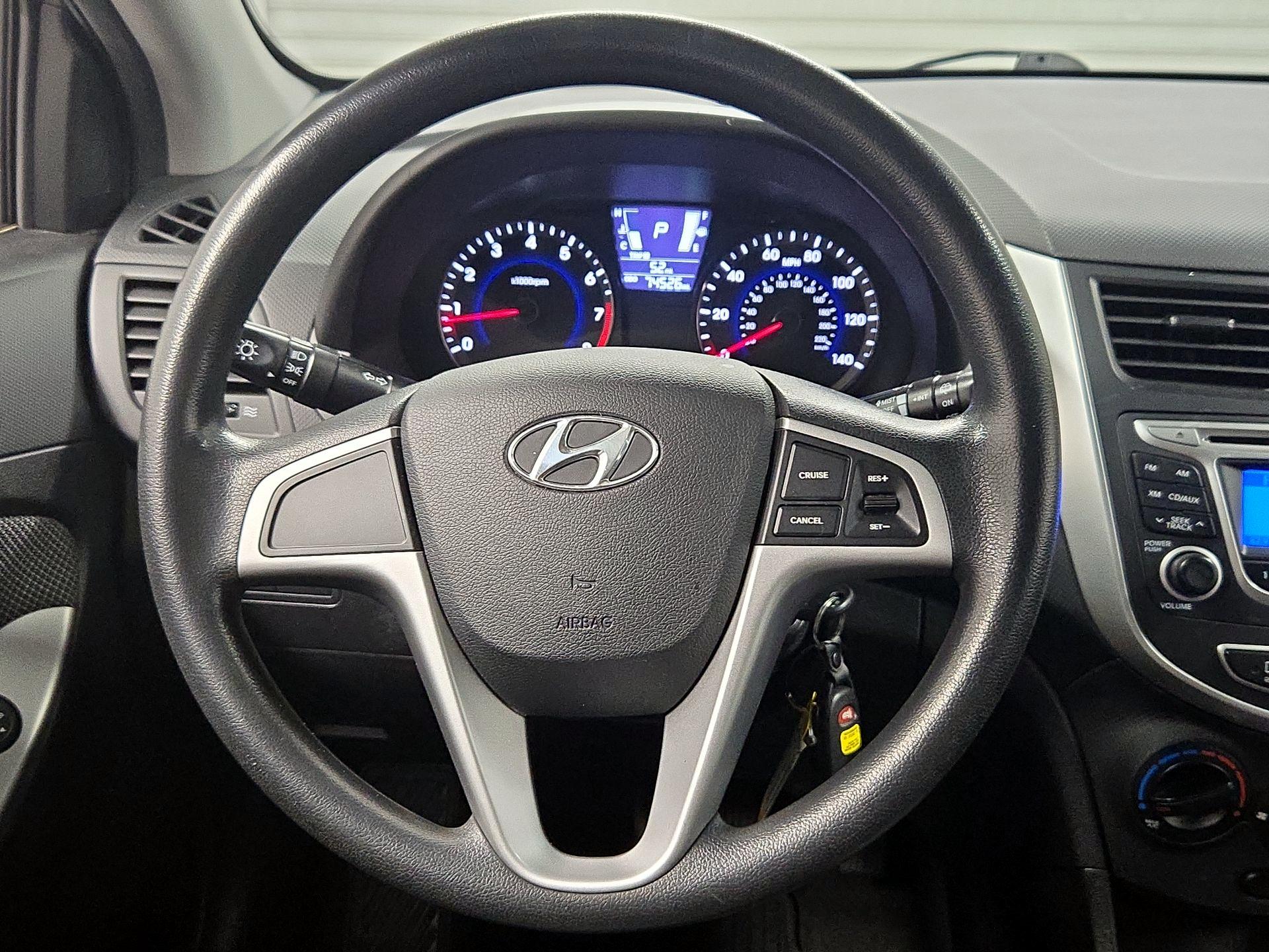 Thumbnail: 2013 Hyundai Accent - 10