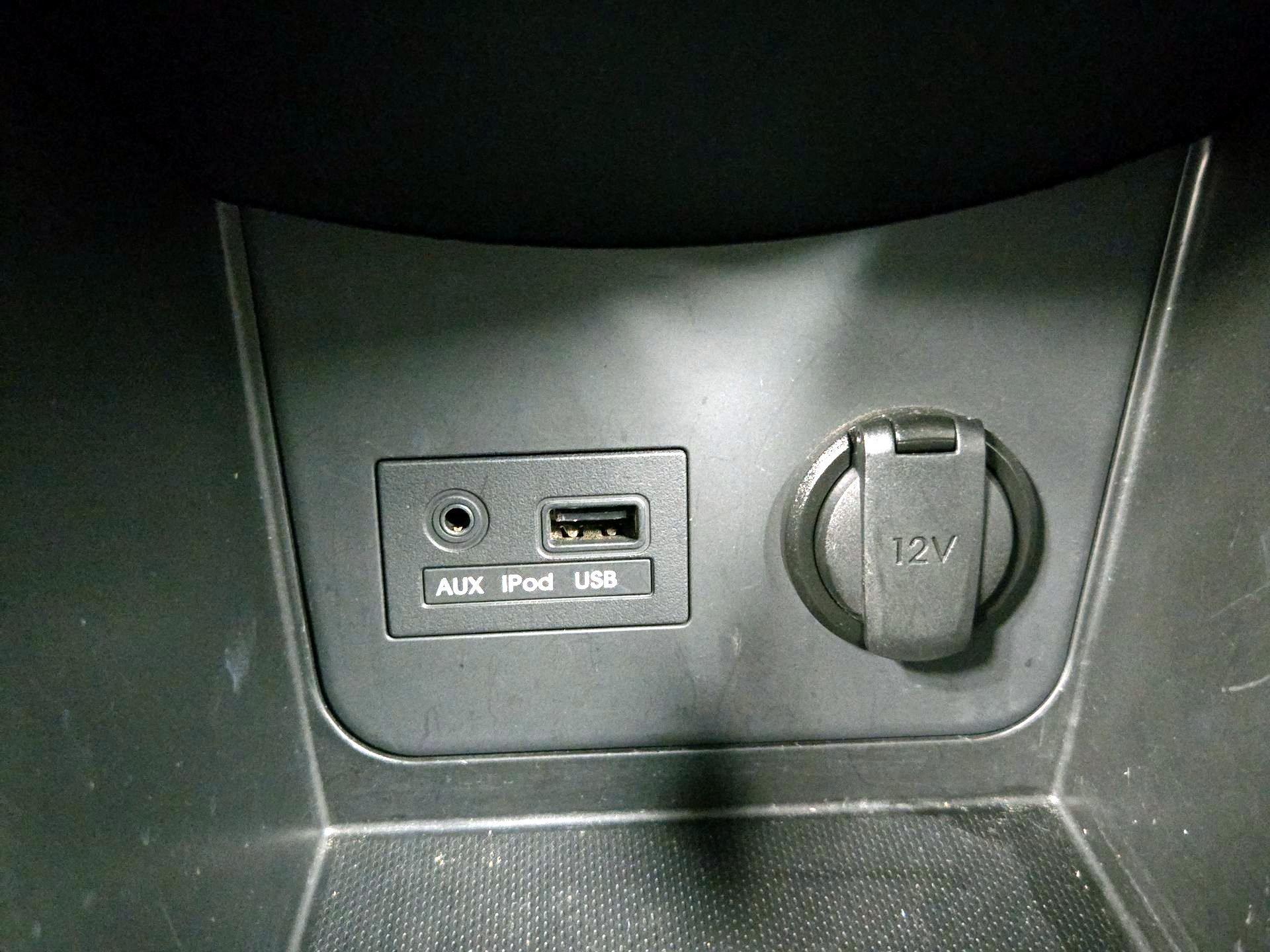 Thumbnail: 2013 Hyundai Accent - 17