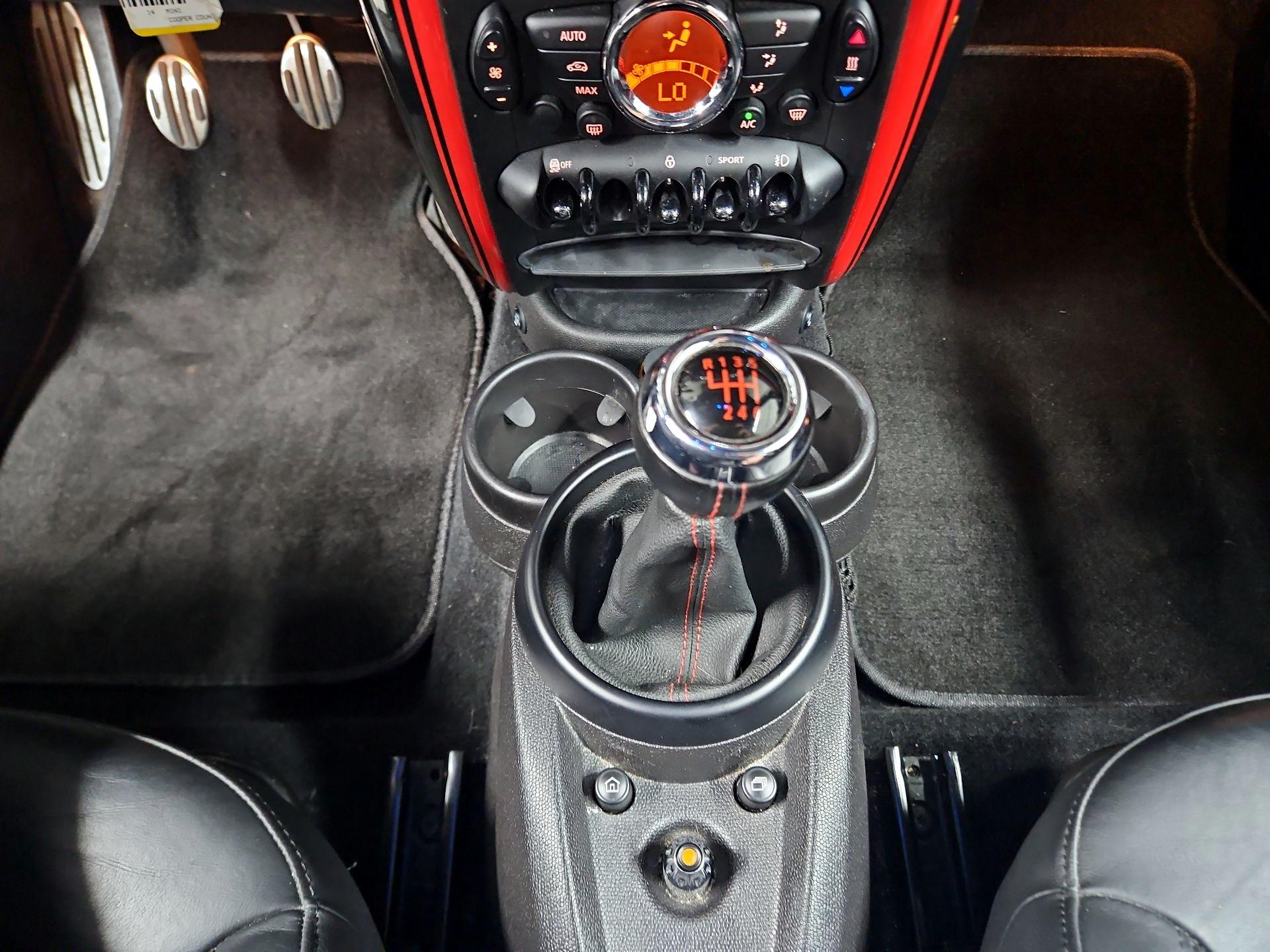 Thumbnail: 2014 MINI Cooper Countryman - 16