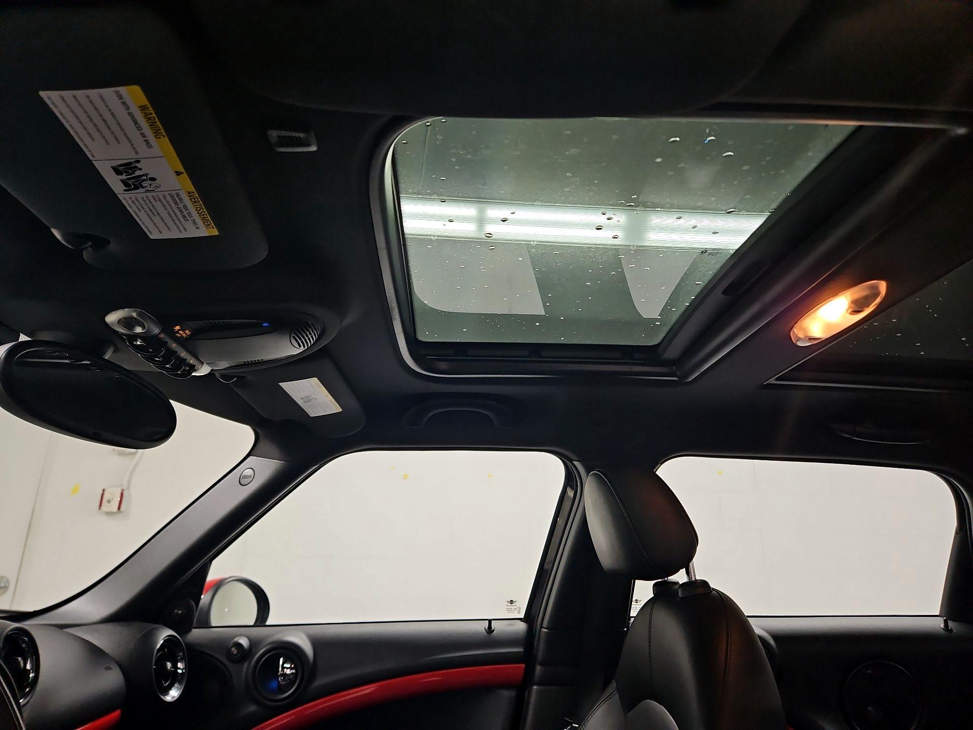 Thumbnail: 2014 MINI Cooper Countryman - 18