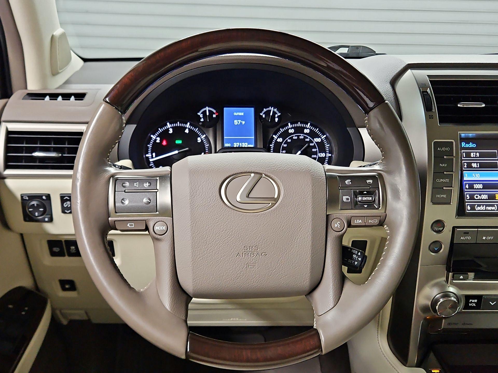 Thumbnail: 2019 Lexus GX - 10