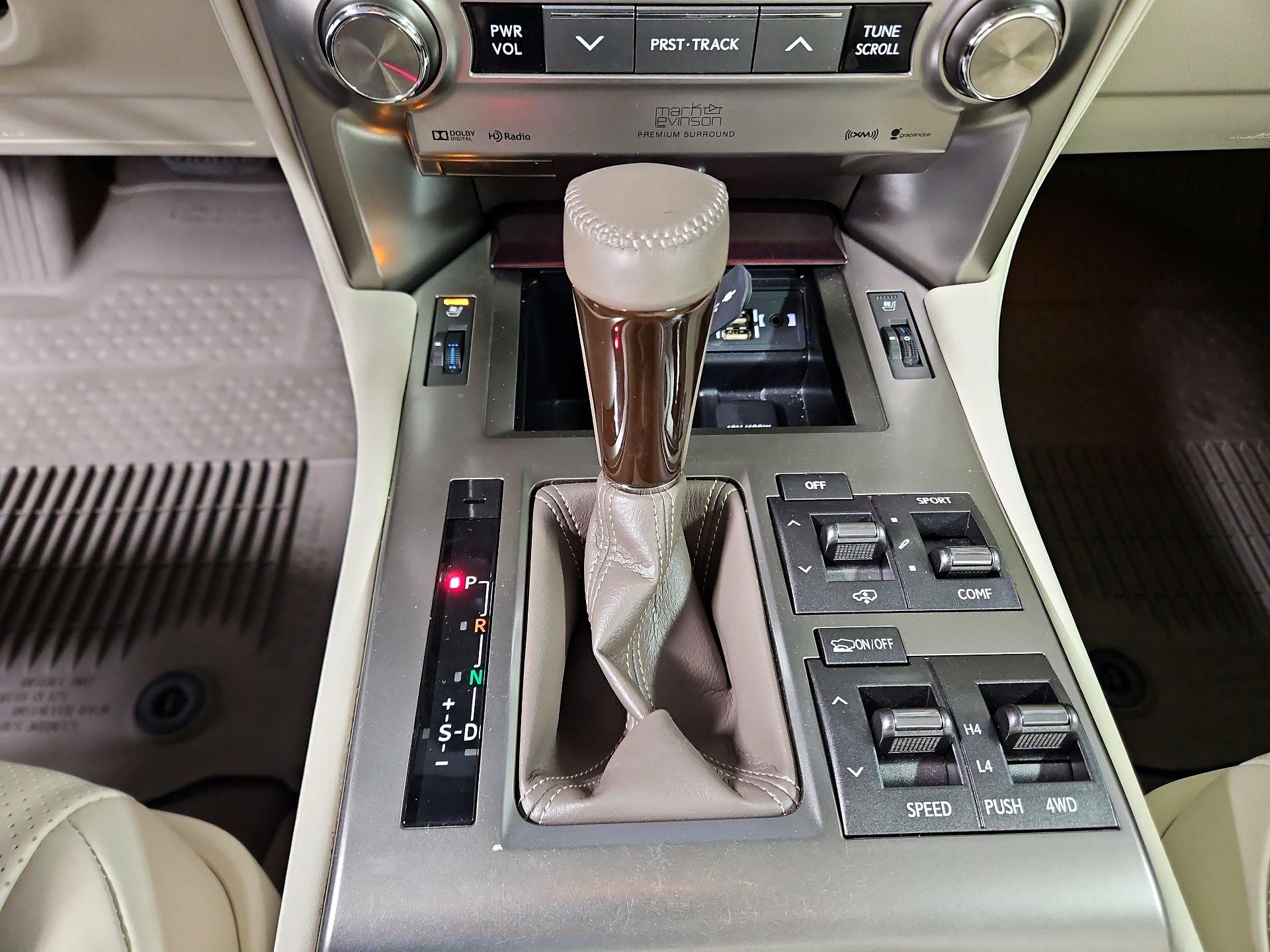 Thumbnail: 2019 Lexus GX - 18