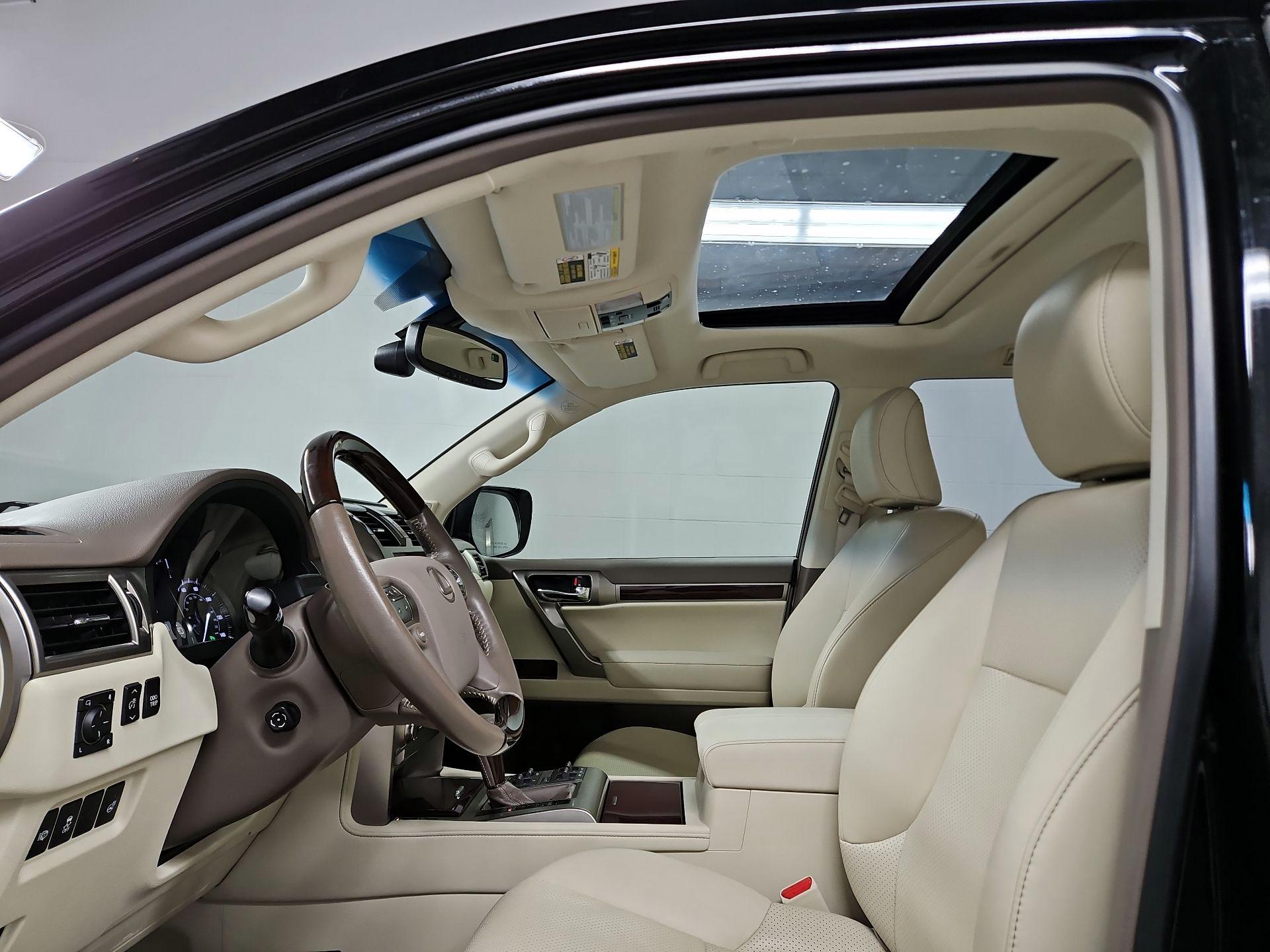 Thumbnail: 2019 Lexus GX - 20