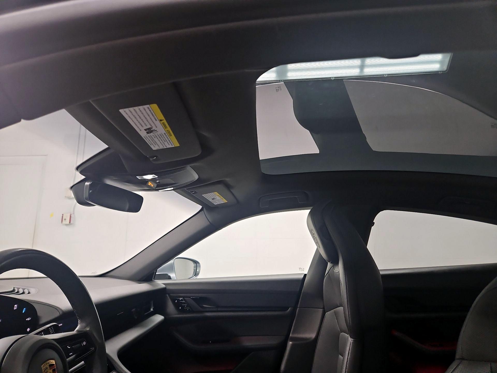 Thumbnail: 2021 Porsche Taycan - 19