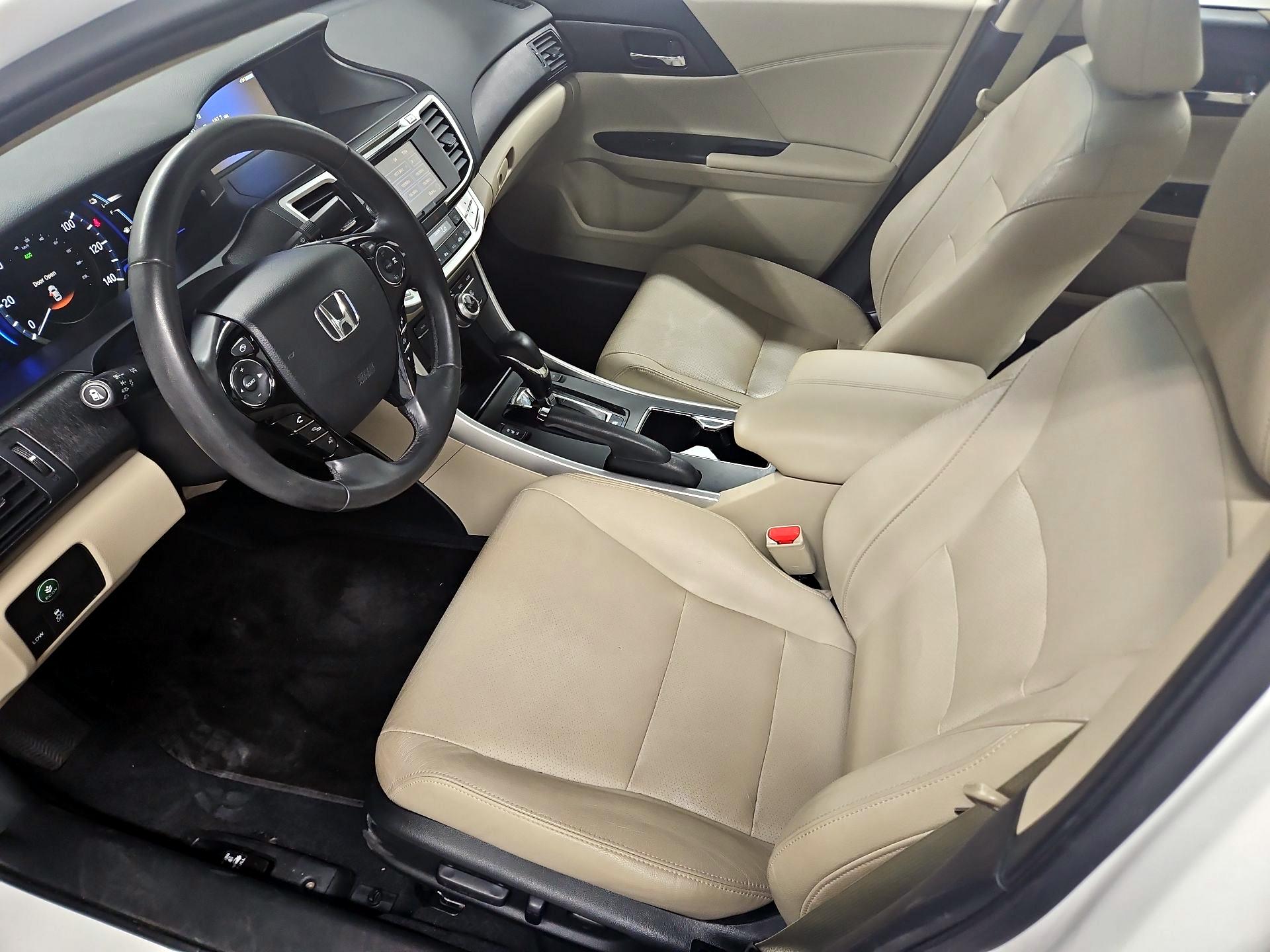 Thumbnail: 2015 Honda Accord - 11