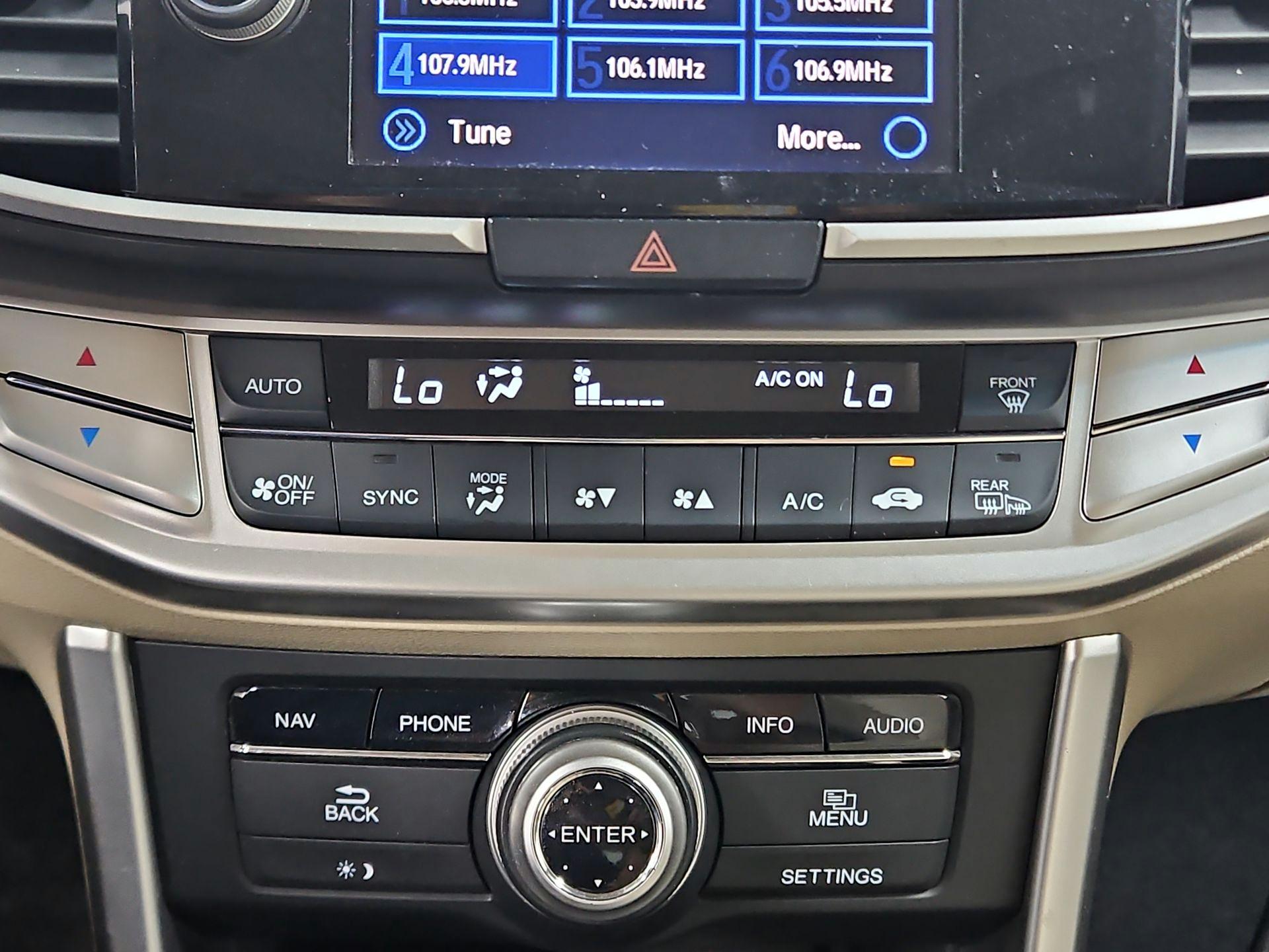 Thumbnail: 2015 Honda Accord - 17