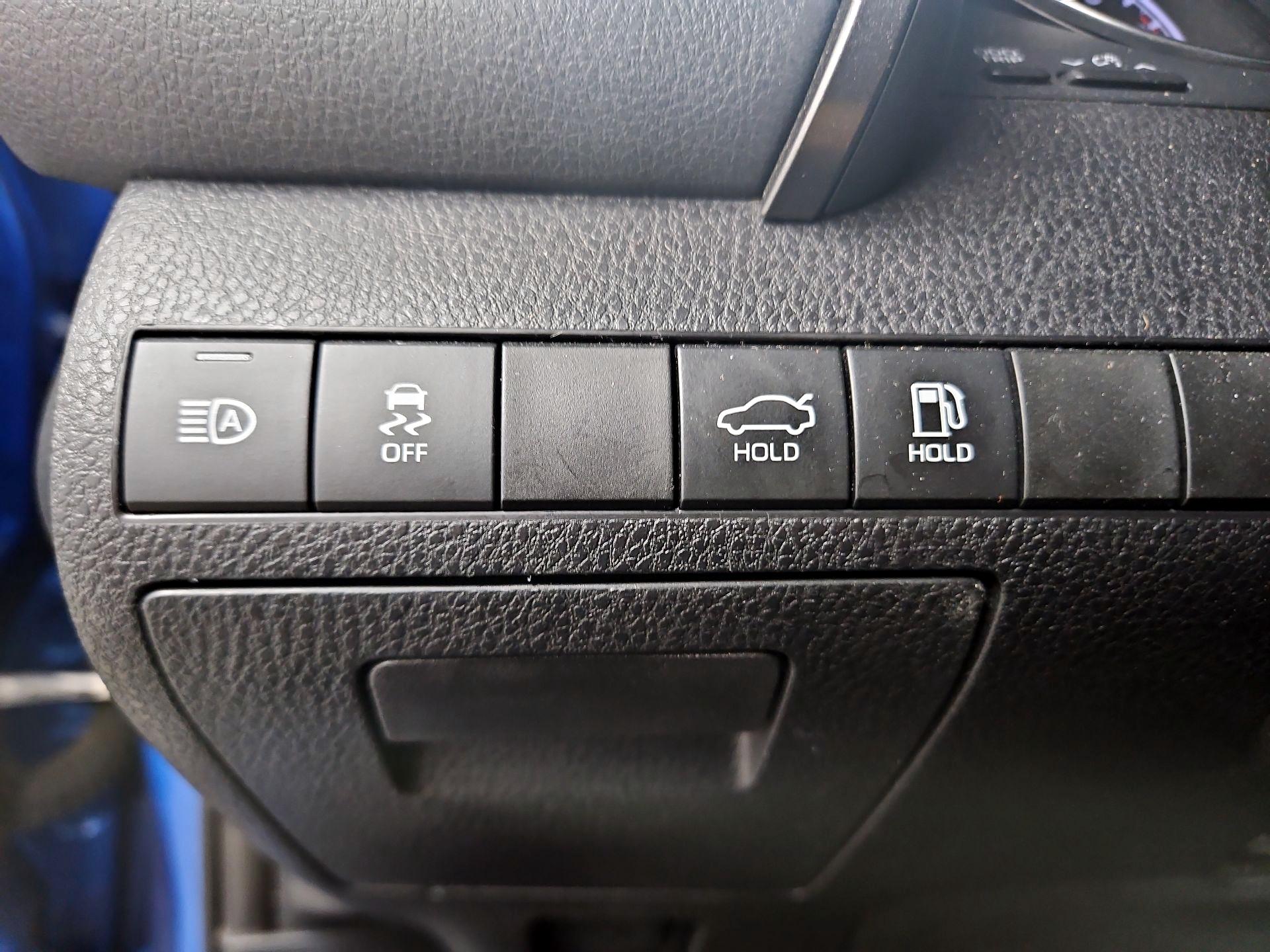 Thumbnail: 2019 Toyota Camry - 13