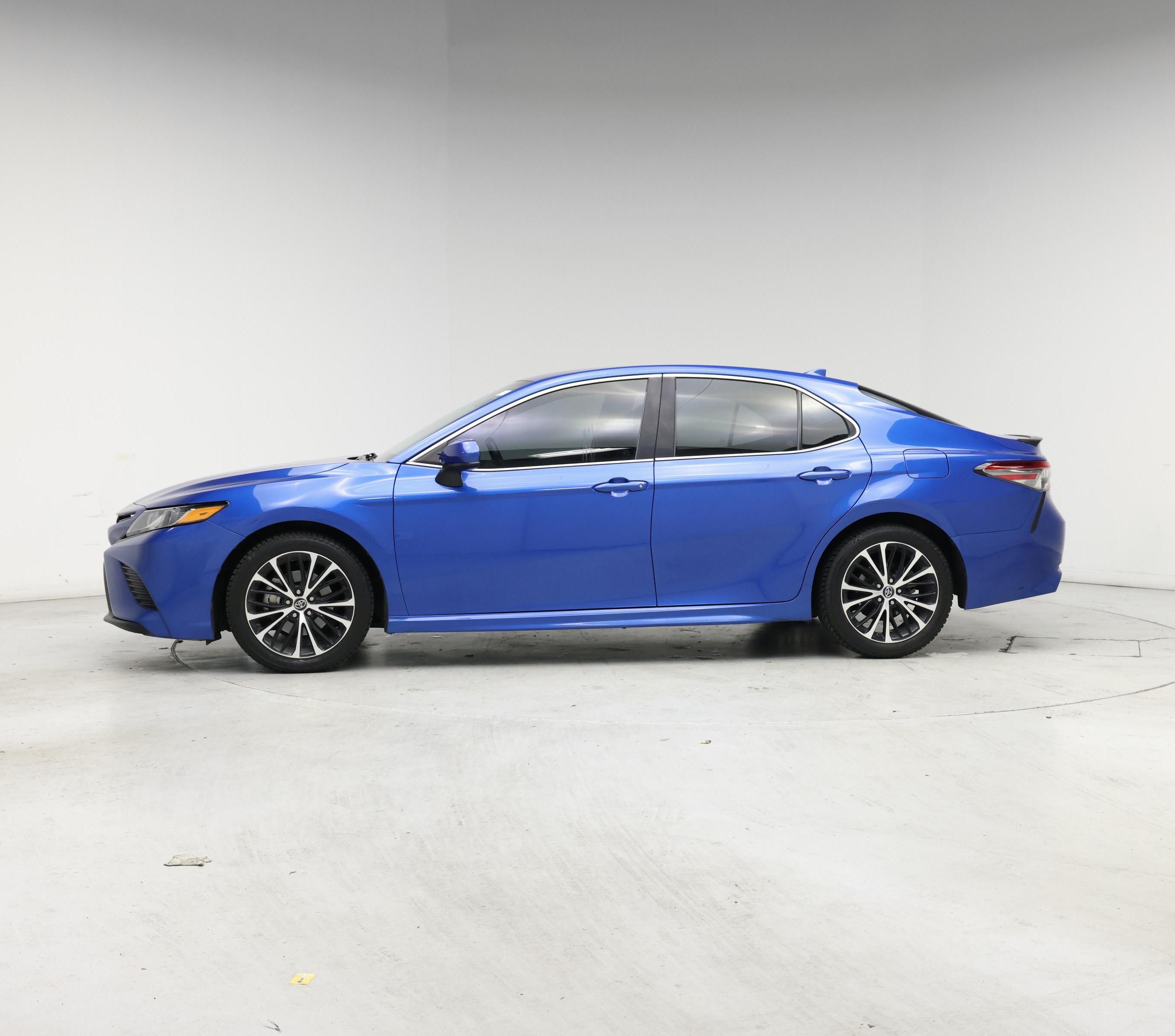 Thumbnail: 2019 Toyota Camry - 3