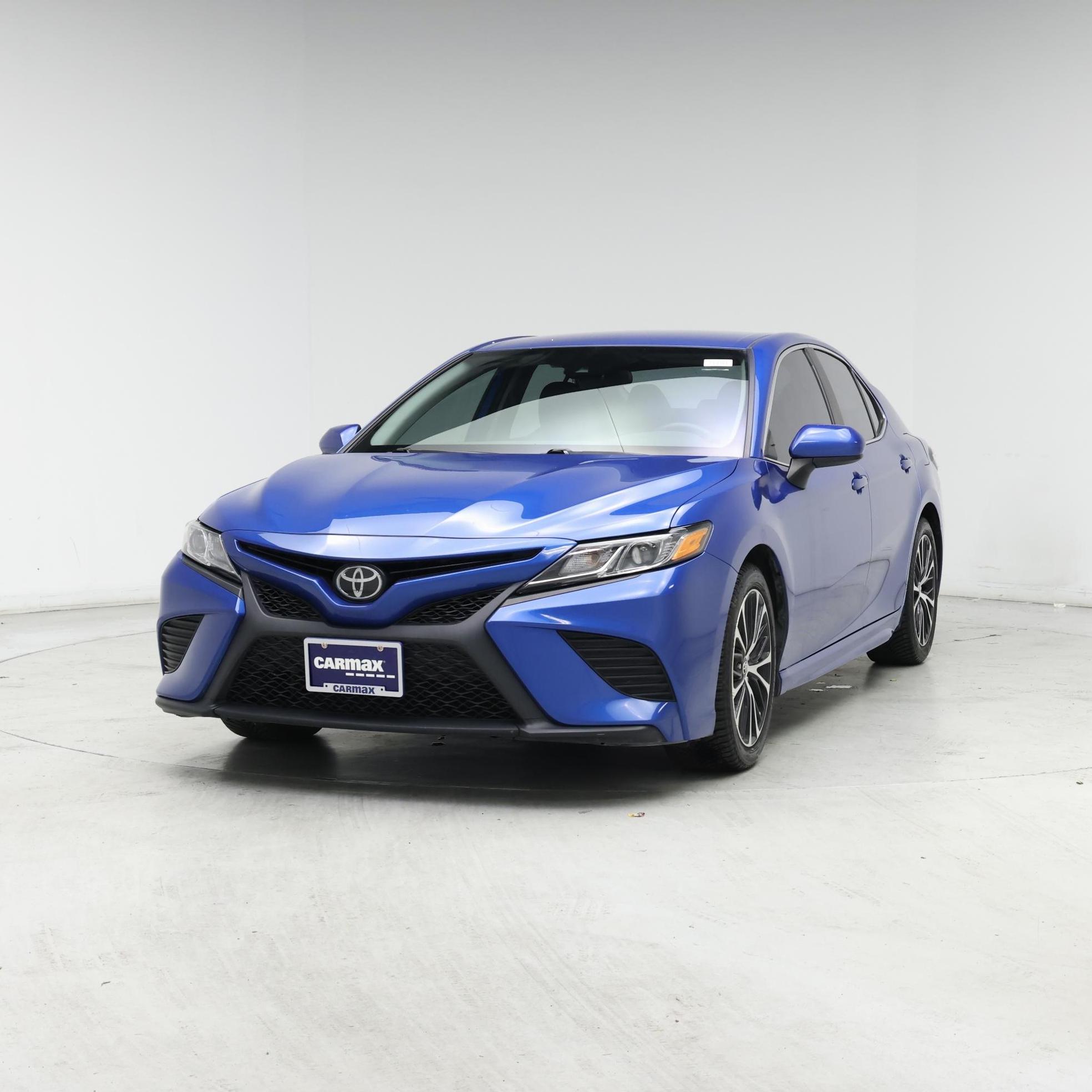 Thumbnail: 2019 Toyota Camry - 4