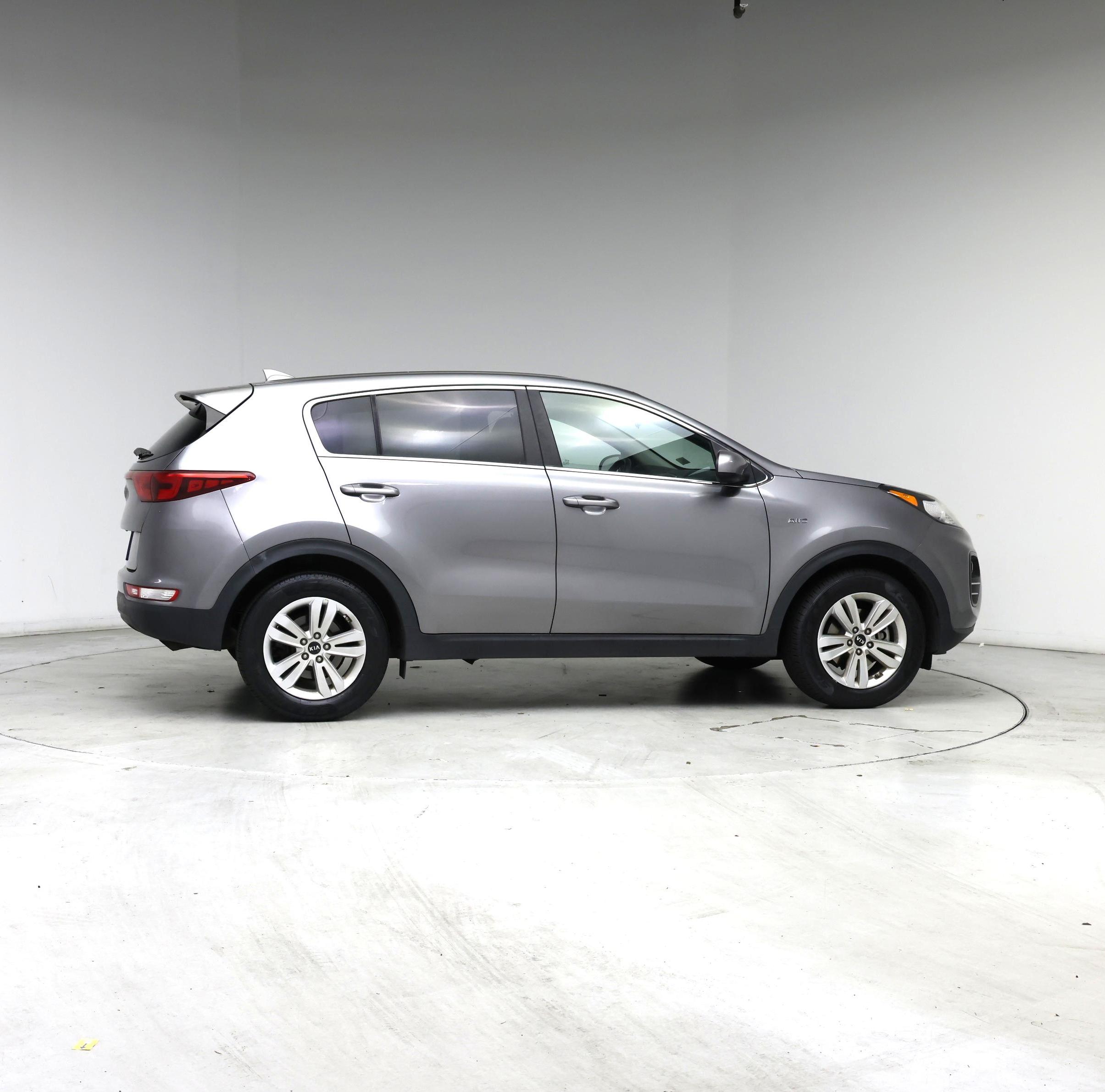 Thumbnail: 2017 Kia Sportage - 7