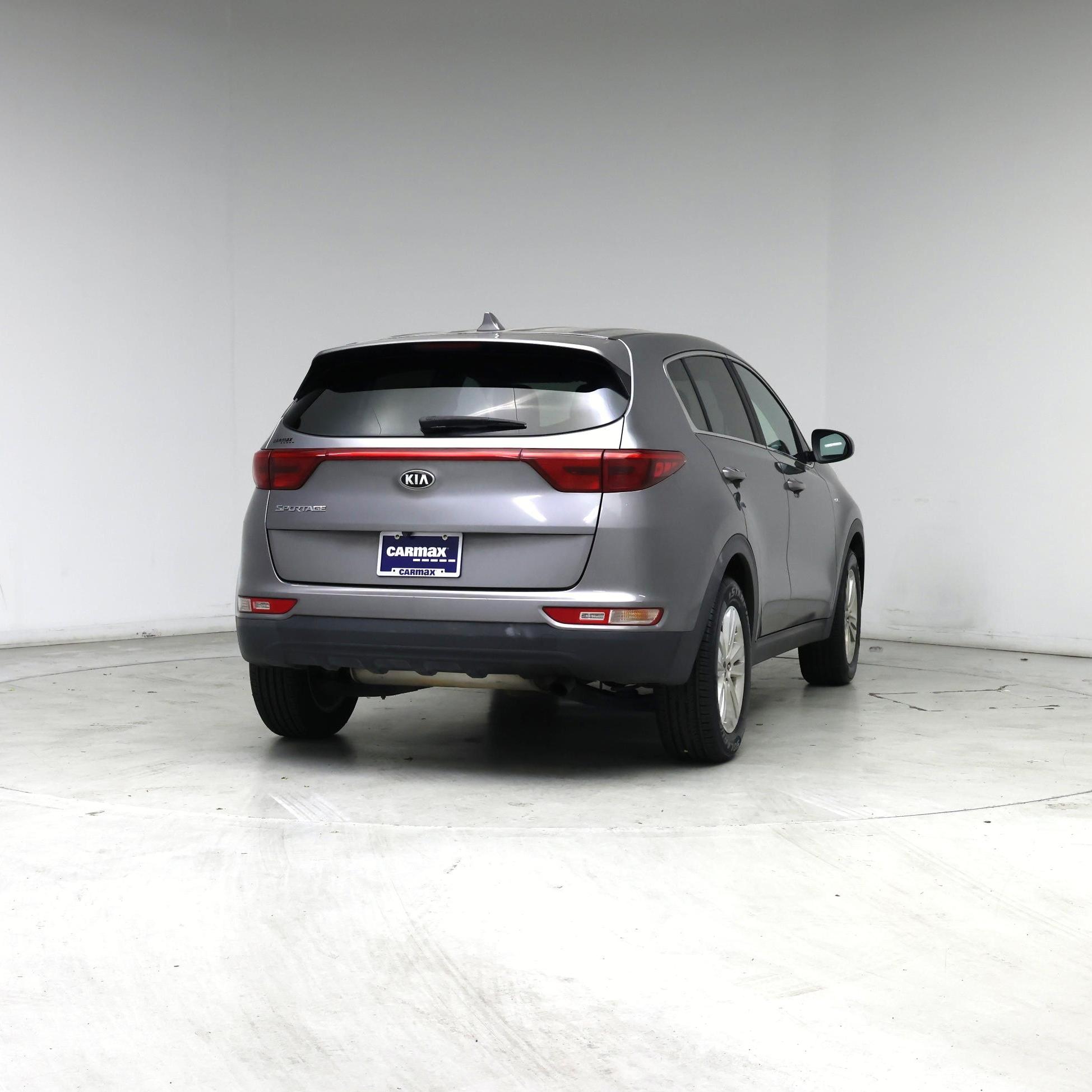 Thumbnail: 2017 Kia Sportage - 8